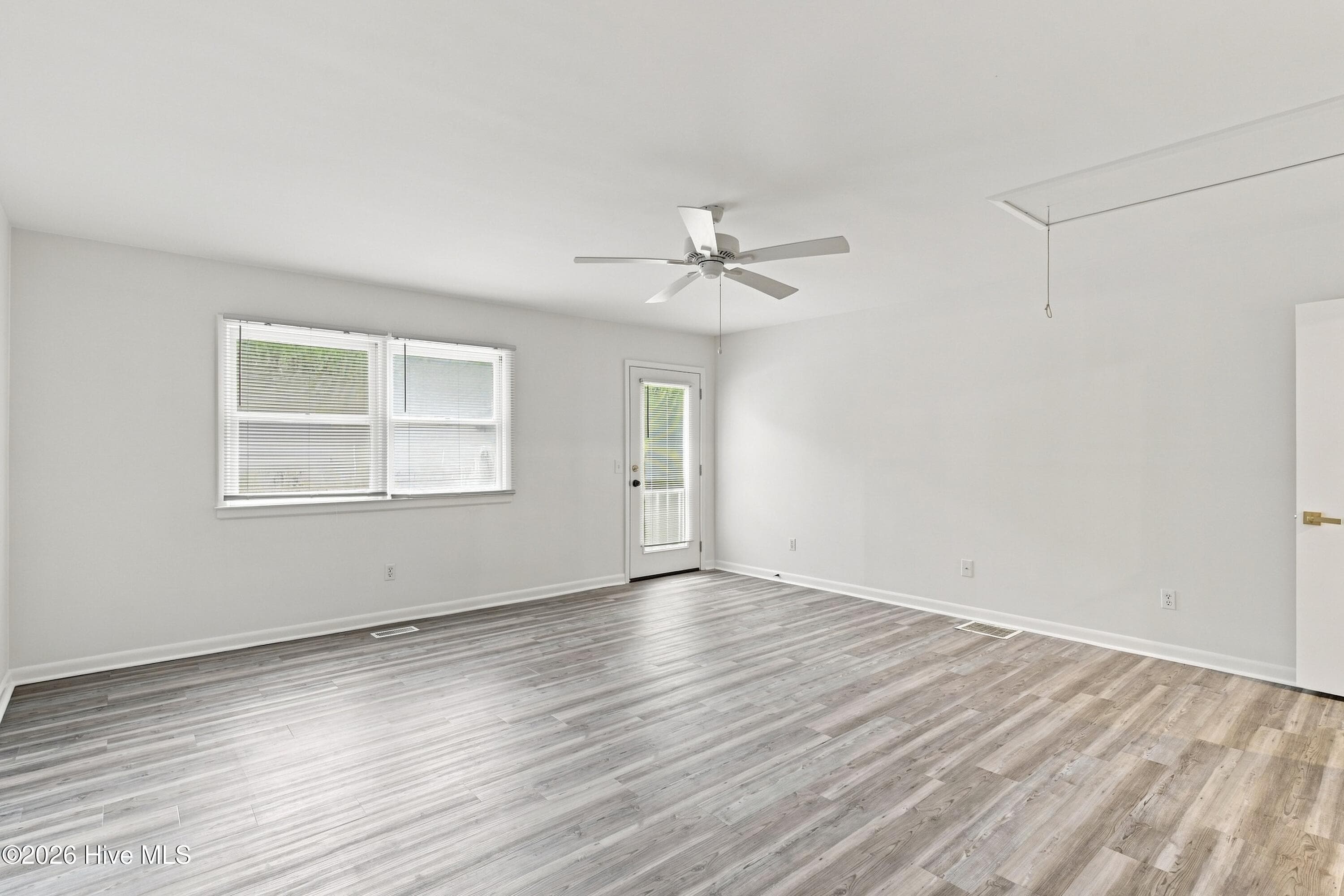 Townhouse at 1800 Eastwood Road Apt 253, Wilmington, NC 28403, photo 29 of 43