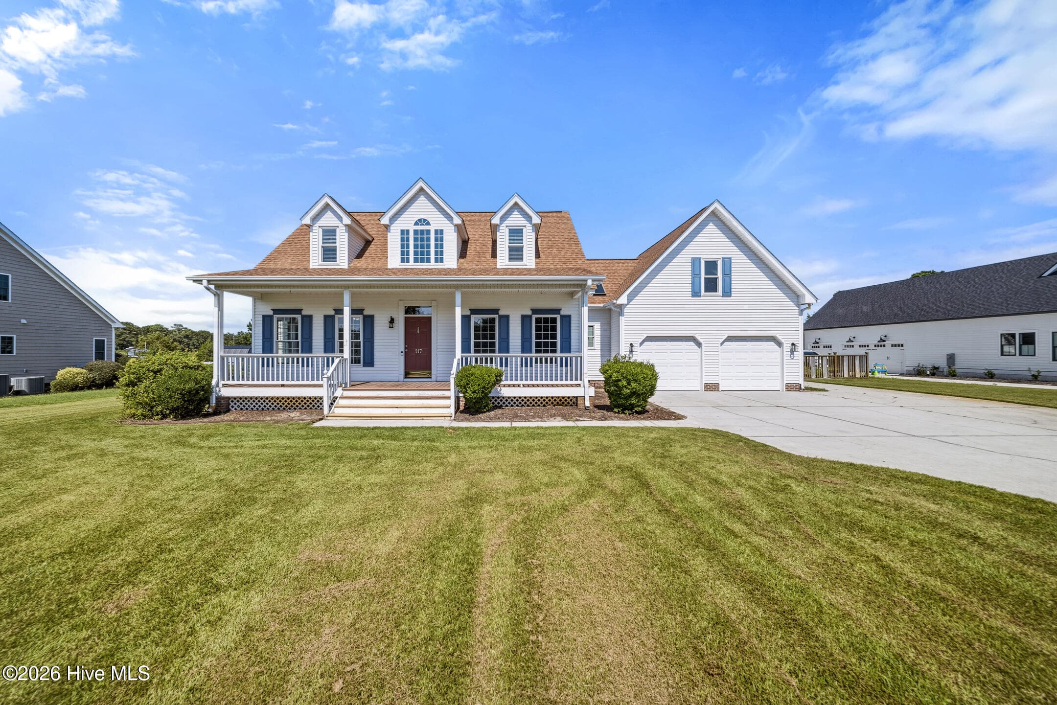 Single Family Residence at 117 Middle Point Road, Hampstead, NC 28443, photo 2 of 86