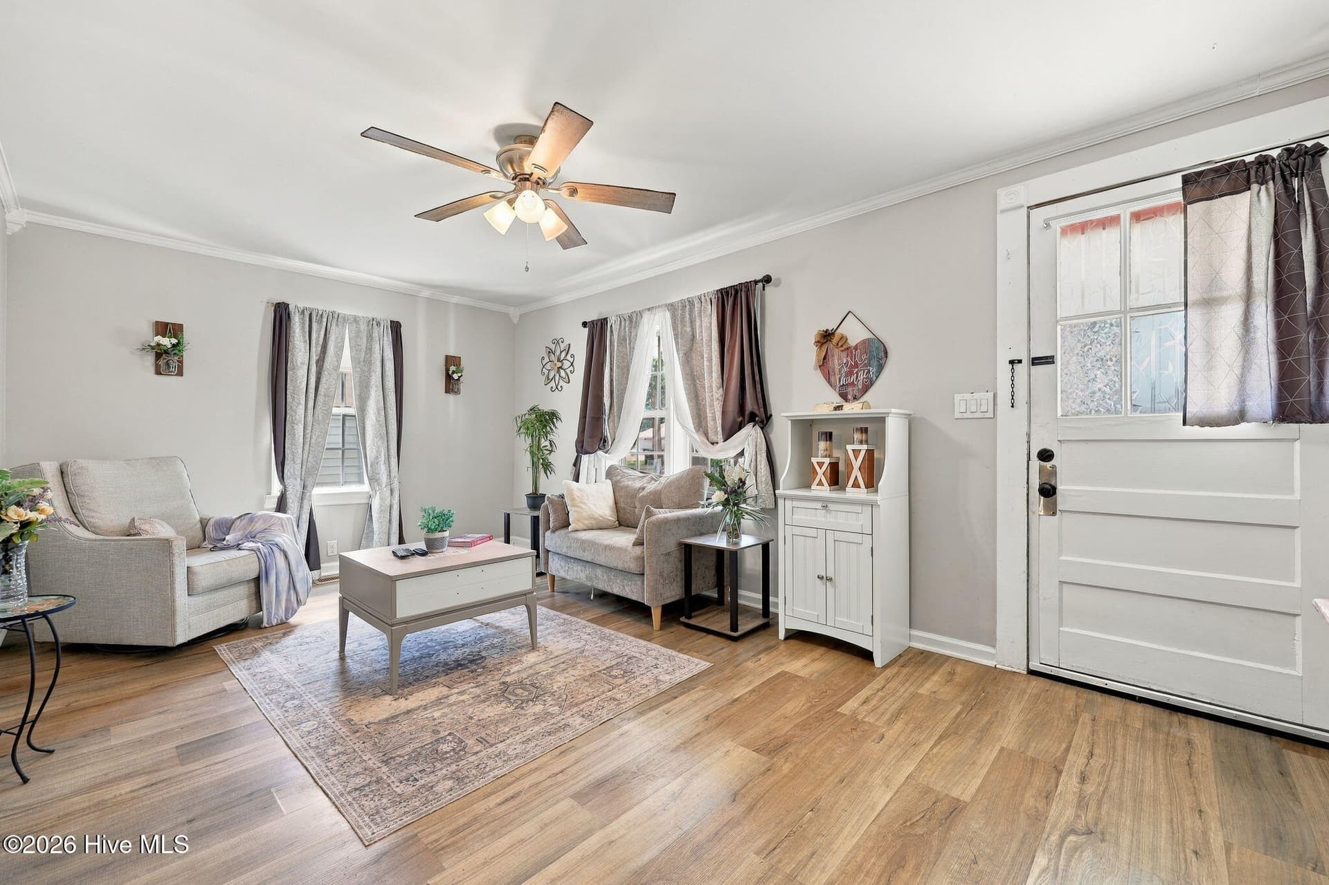 Single Family Residence at 400 E 8th Street, Washington, NC 27889, photo 5 of 41
