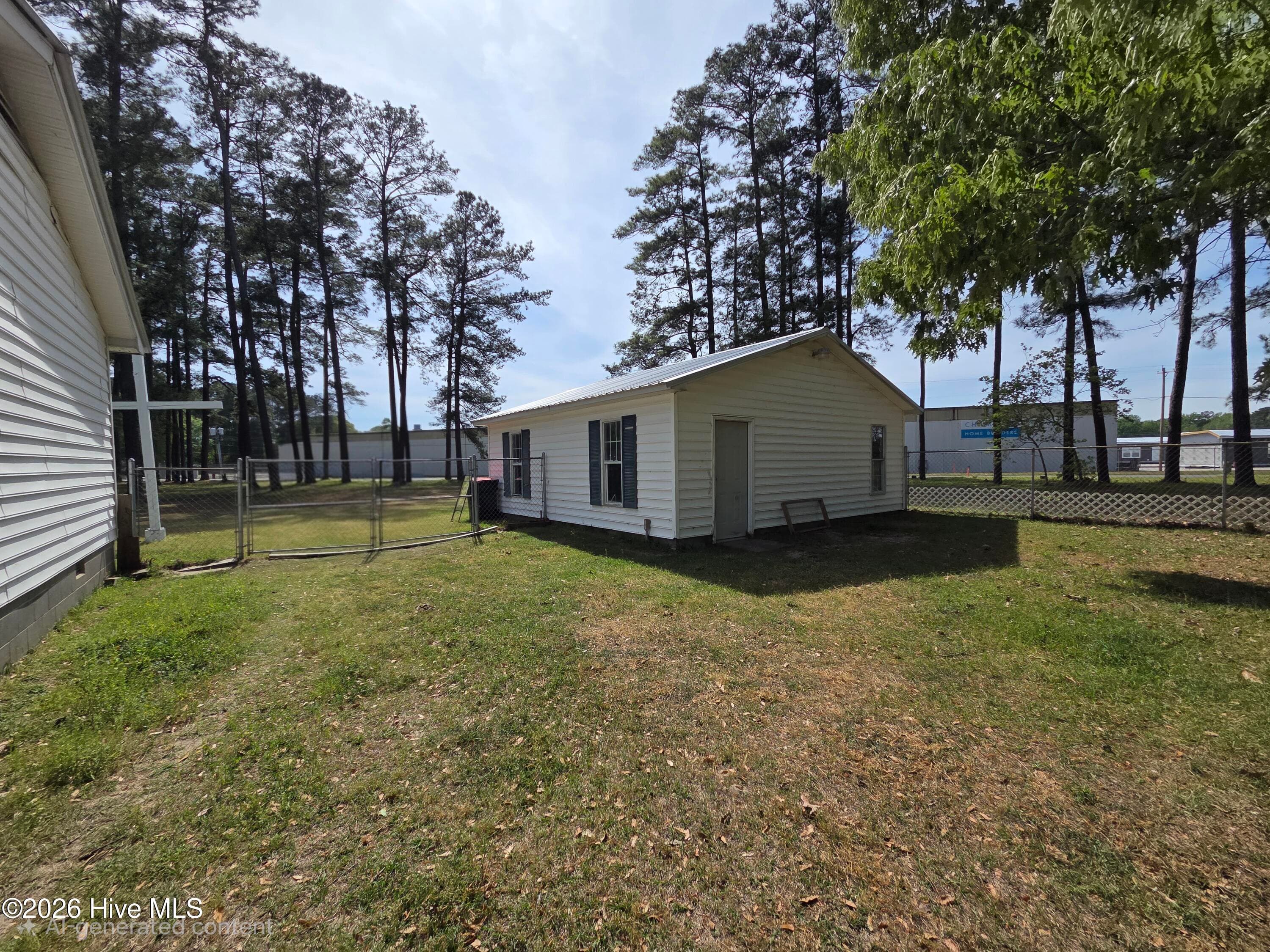 Single Family Residence at 5841 Crestline Road, Laurinburg, NC 28352, photo 6 of 6