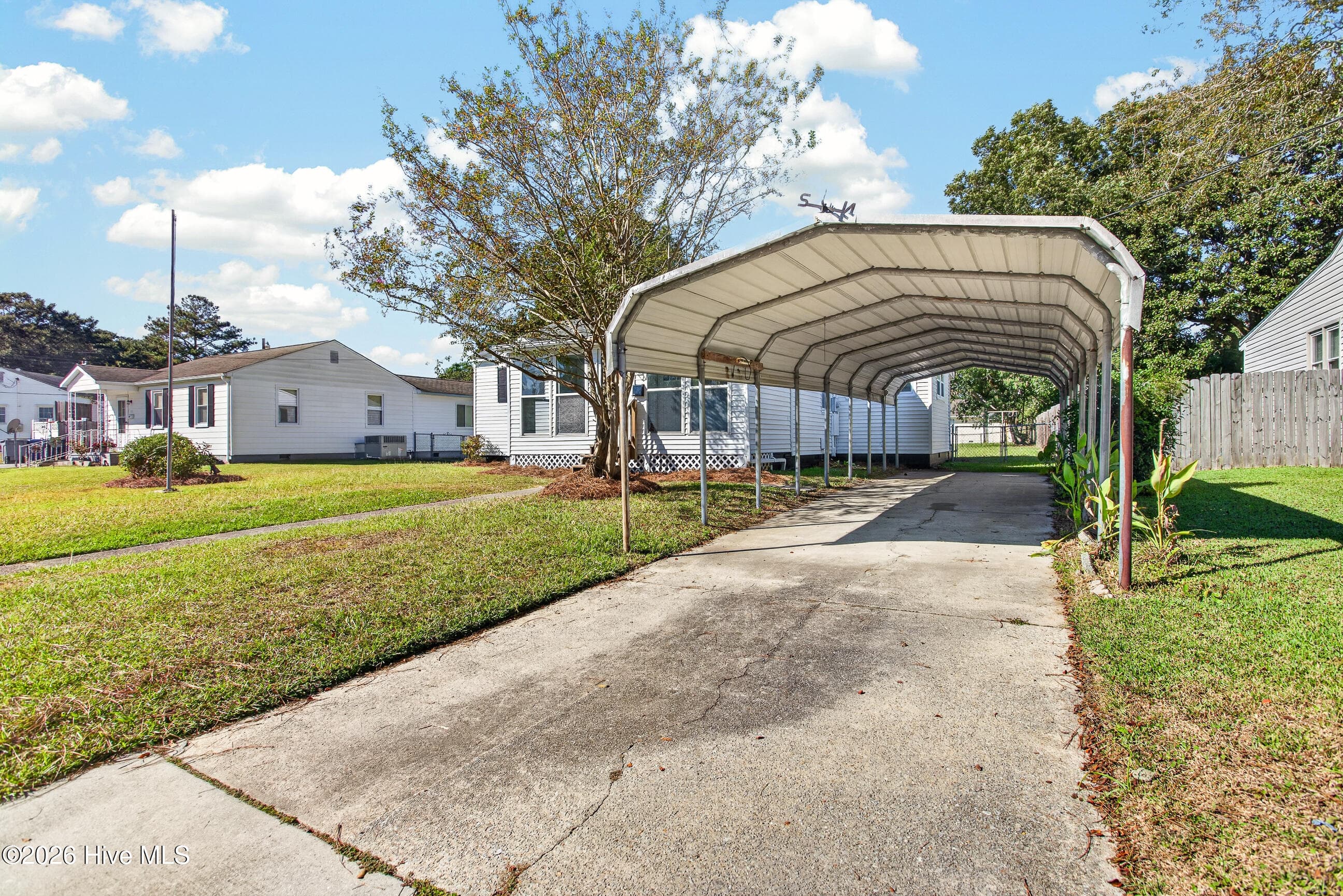 Single Family Residence at 127 Bryan Place, Jacksonville, NC 28540, photo 5 of 36