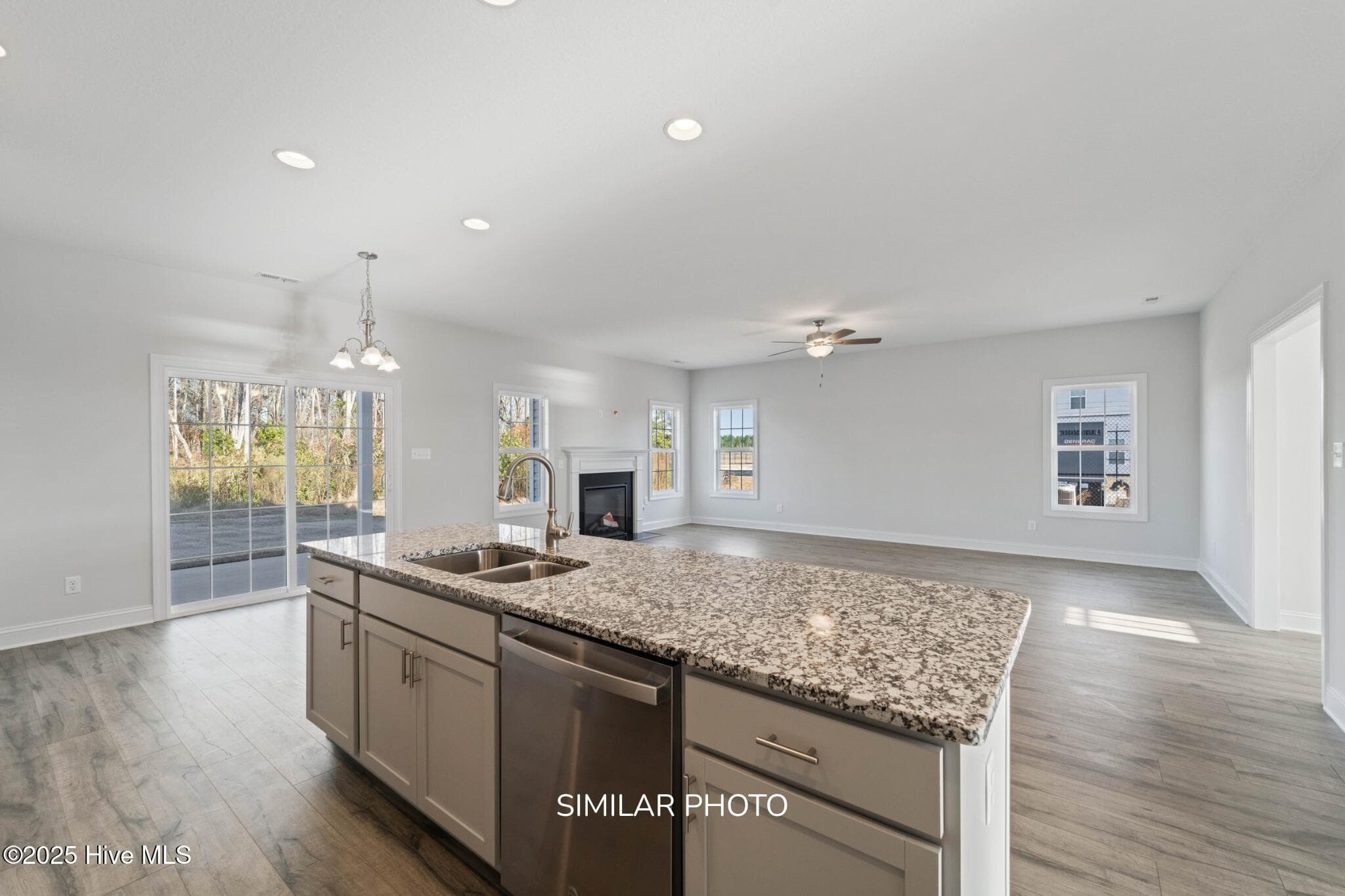 Single Family Residence at 601 Salty Marsh Lane, Jacksonville, NC 28546, photo 34 of 86