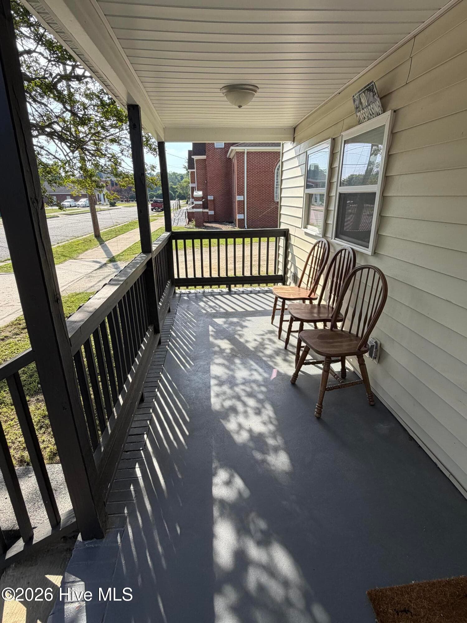 Single Family Residence at 204 E Oak Street, Goldsboro, NC 27530, photo 4 of 14