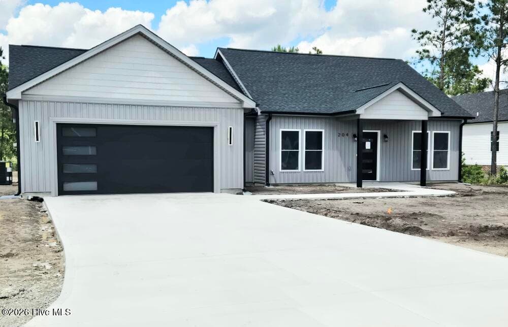 Single Family Residence at 204 Windsor Farm Road, Kinston, NC 28504, photo 3 of 31