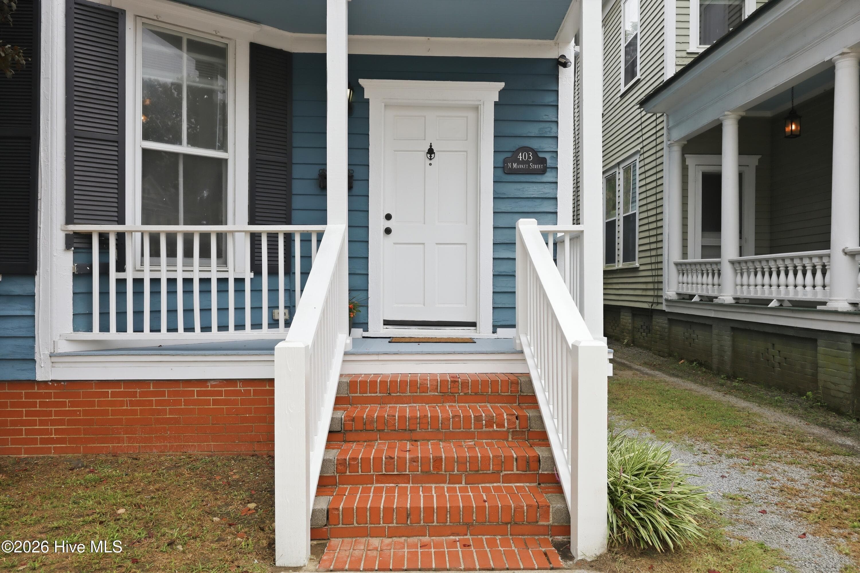 Single Family Residence at 403 N Market Street, Washington, NC 27889, photo 5 of 50
