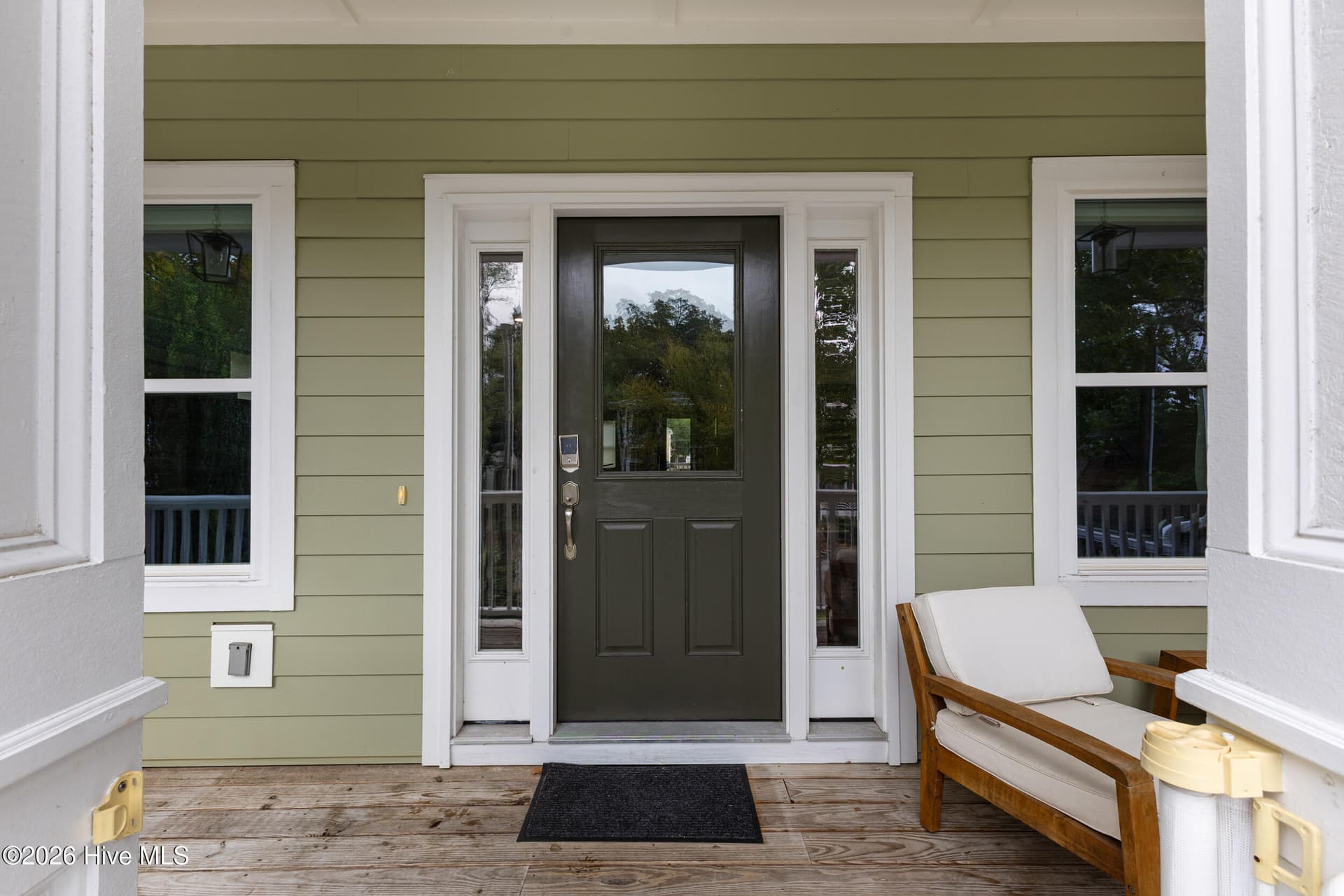Single Family Residence at 415 S 6th Street, Wilmington, NC 28401, photo 6 of 46