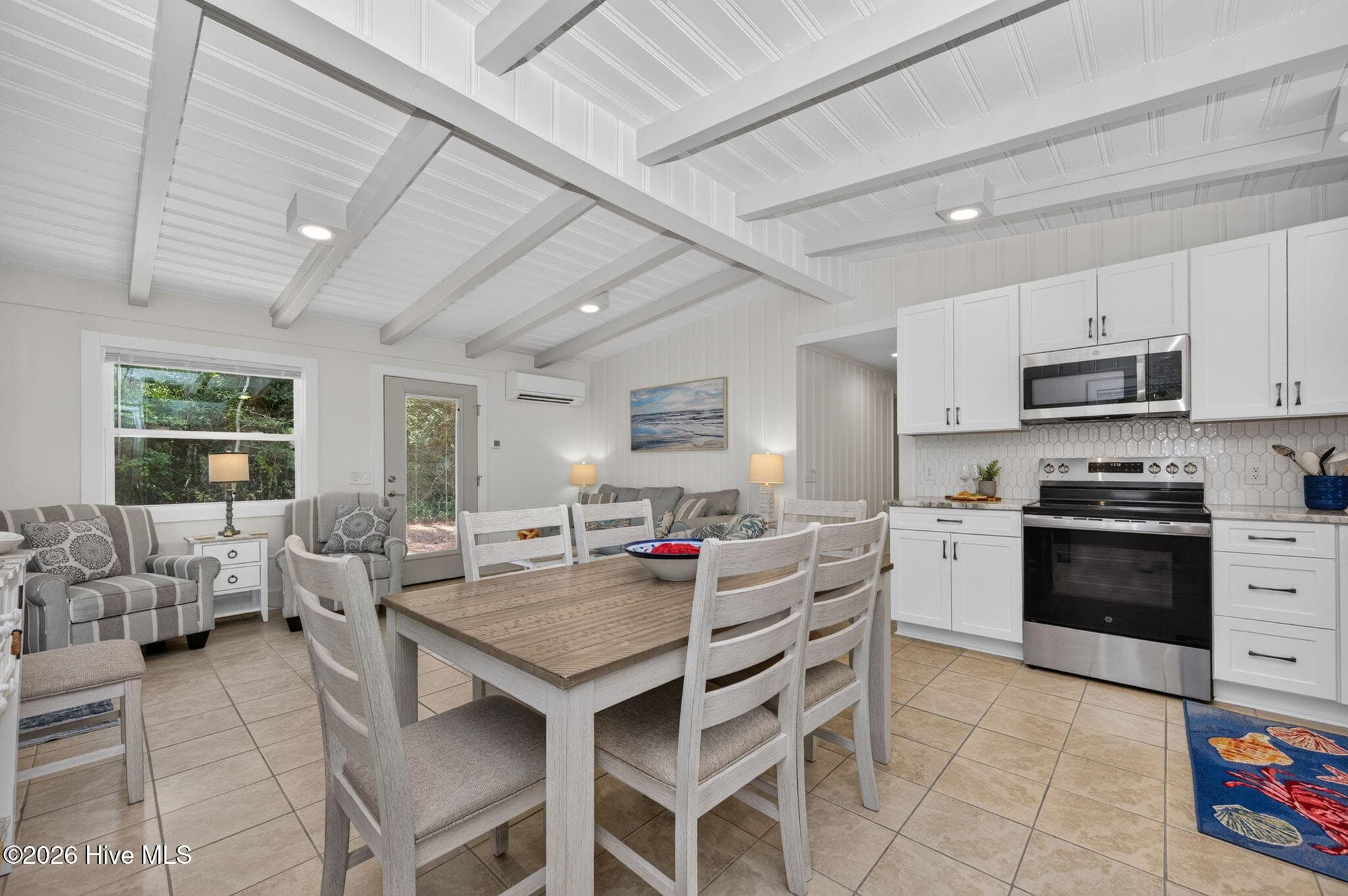 Single Family Residence at 105 SE 76th Street, Oak Island, NC 28465, photo 8 of 28