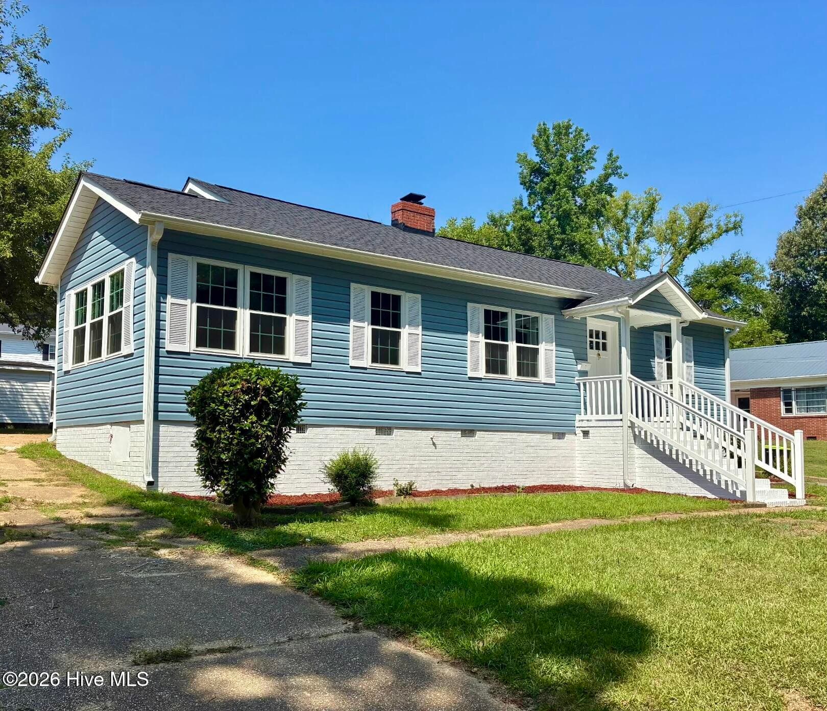 Single Family Residence at 2 Fewell Avenue, Weldon, NC 27890, photo 2 of 18