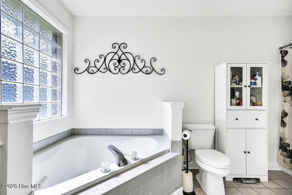 Single Family Residence at 3032 Weatherby Court, Wilmington, NC 28405, photo 22 of 45