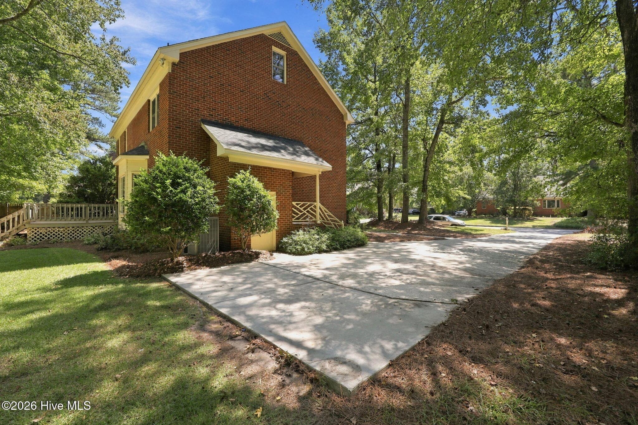 Single Family Residence at 602 Kempton Drive, Greenville, NC 27834, photo 5 of 7
