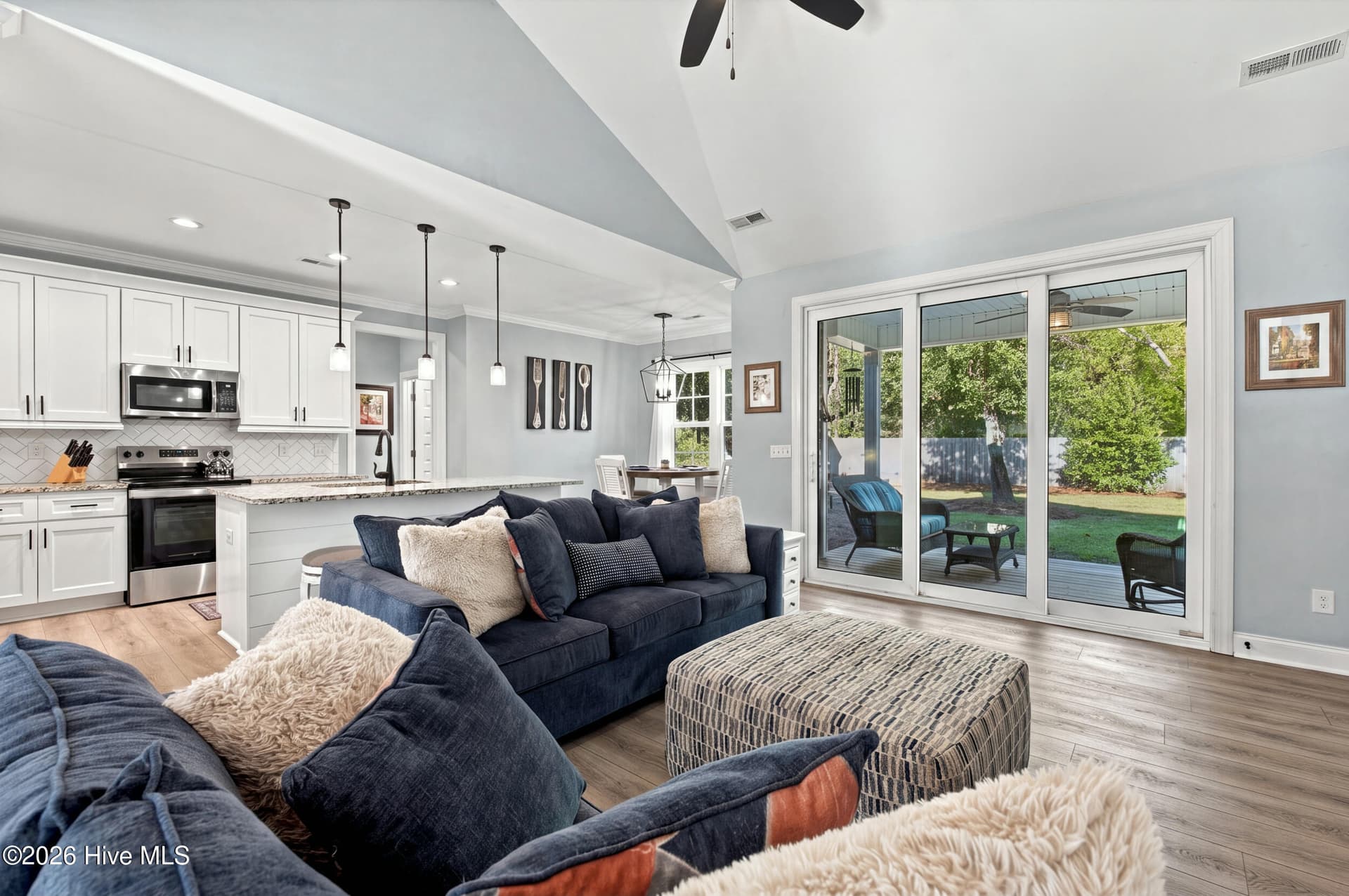 Single Family Residence at 126 Pebble Beach Drive, Hampstead, NC 28443, photo 9 of 54