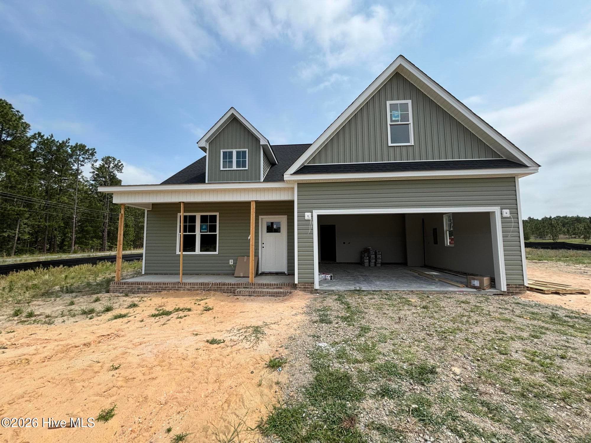 Single Family Residence at 105 Spring Meadows Drive, Aberdeen, NC 28315, photo 5 of 28