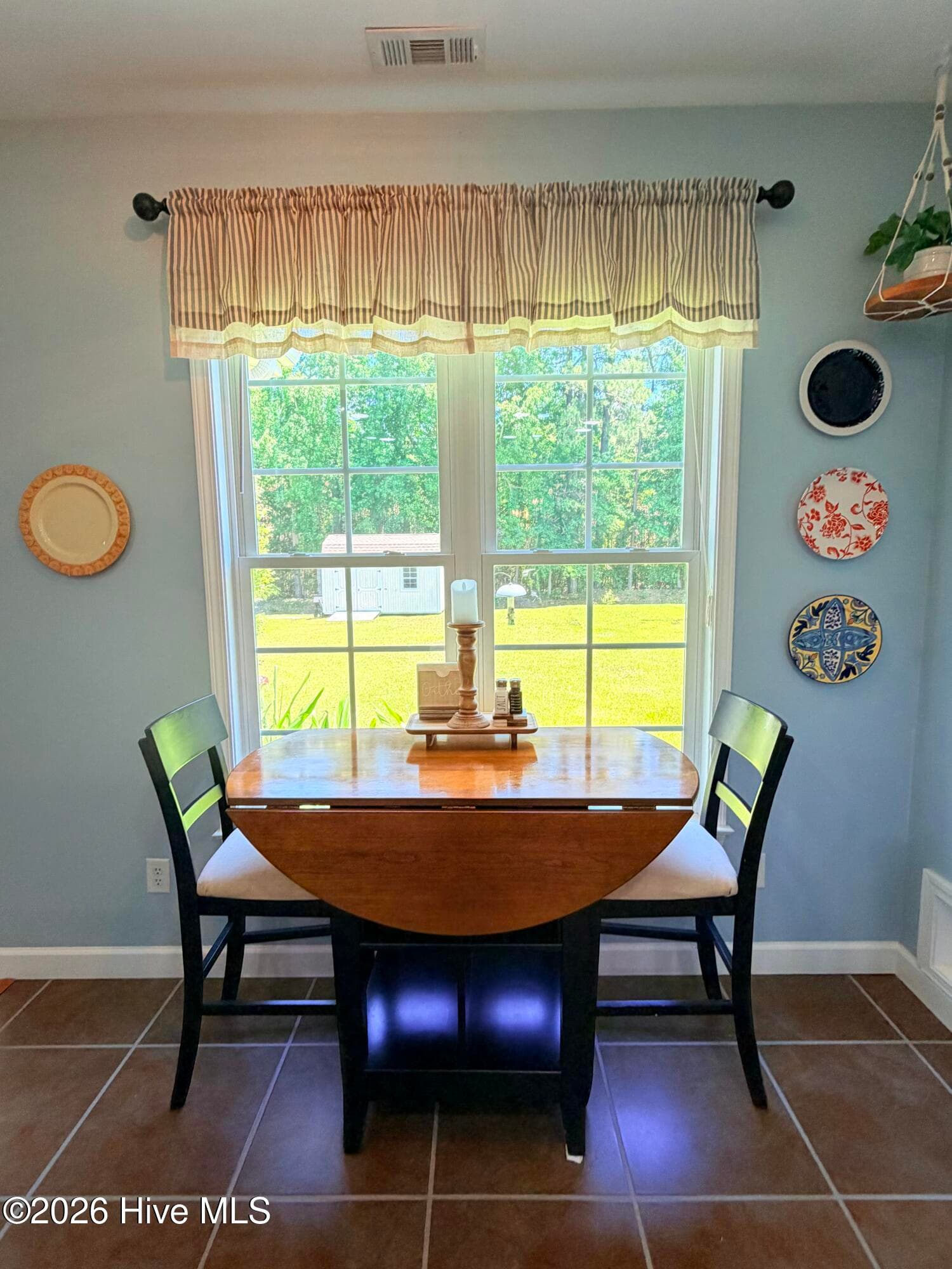 eat in breakfast nook - 1926 Snowy Egret Drive, Morehead City, NC 28557