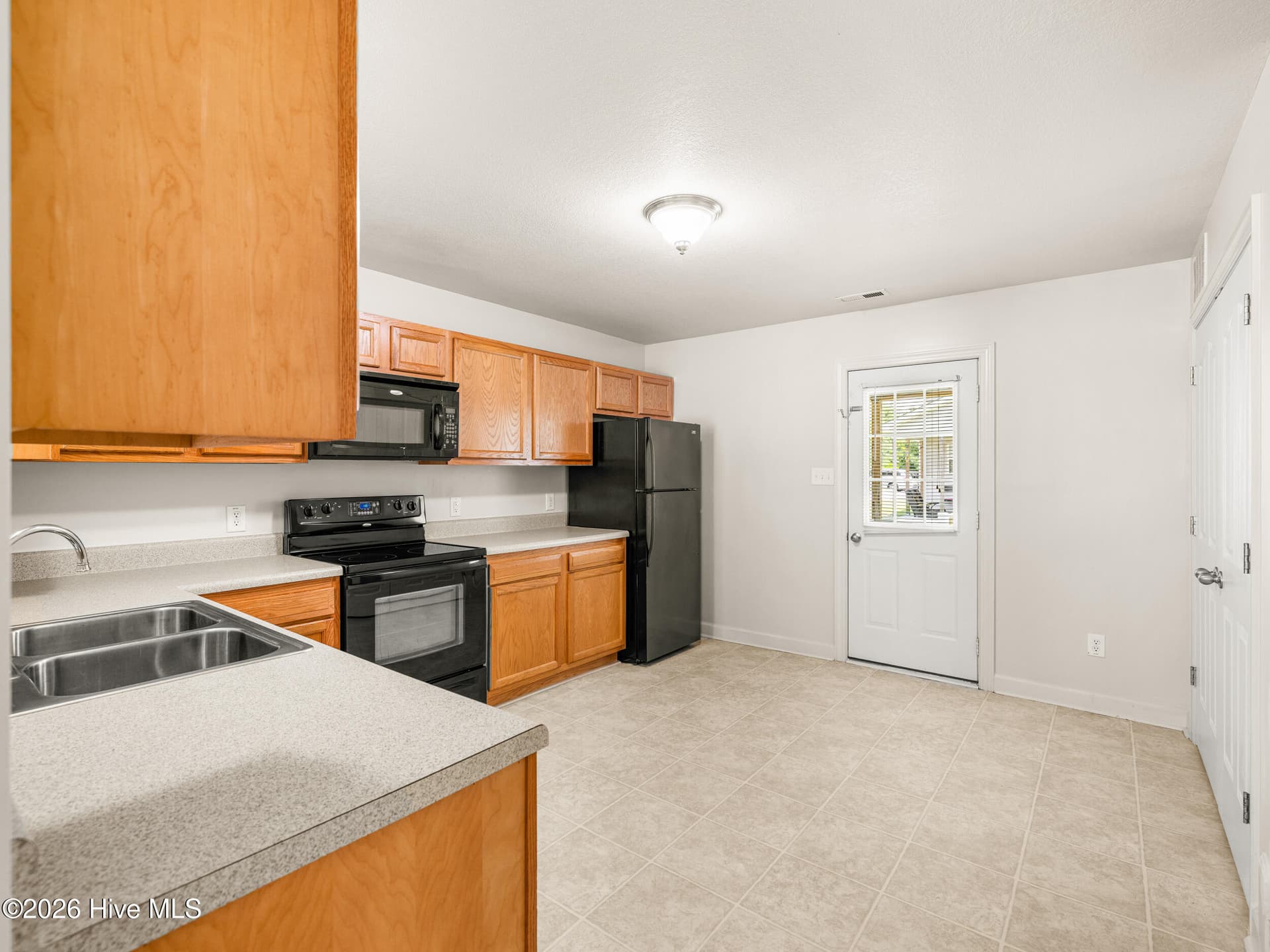 Townhouse at 403 Springwood Drive, Jacksonville, NC 28546, photo 12 of 30