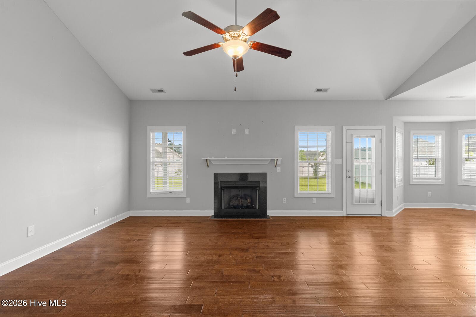 Single Family Residence at 412 Moss Springs Drive, Swansboro, NC 28584, photo 7 of 32