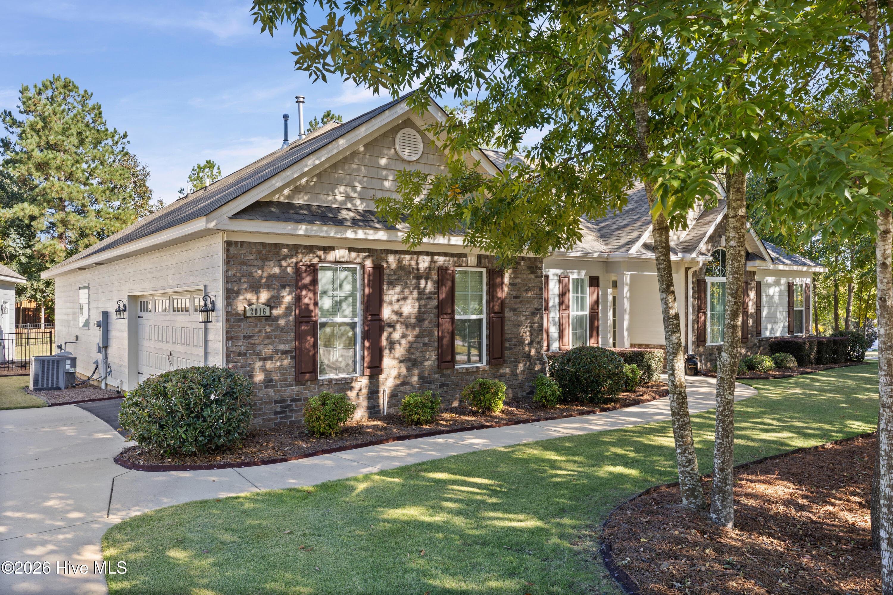 2 car side entry garage - 2016 Edenberry Row, Beech Island, SC 29842