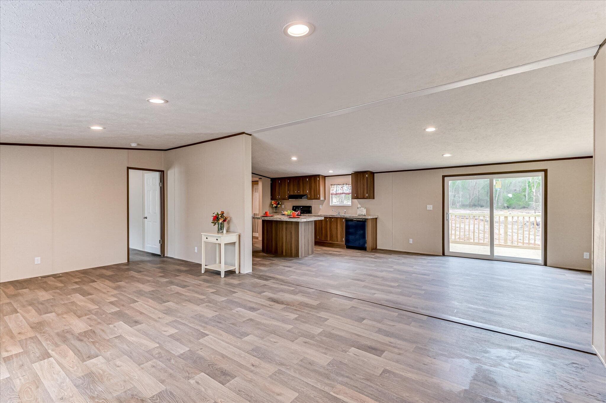 Manufactured Home at 4052 Us-25, Hephzibah, GA 30815, photo 6 of 34