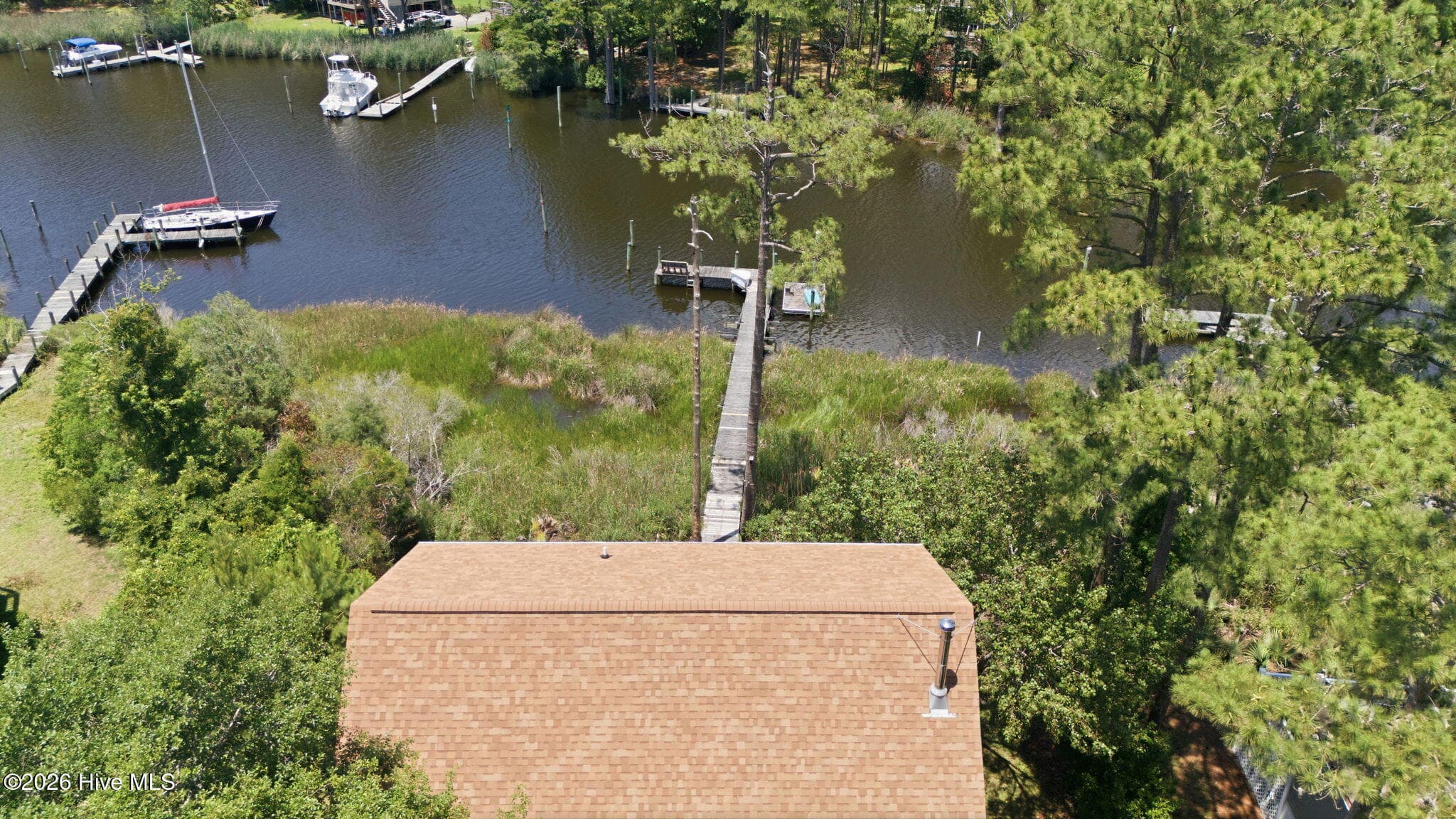 Single Family Residence at 913 Hearthside Court, New Bern, NC 28560, photo 40 of 49