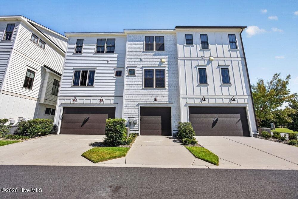 Townhouse at 162 Dugger Lane, Wilmington, NC 28412, photo 31 of 79