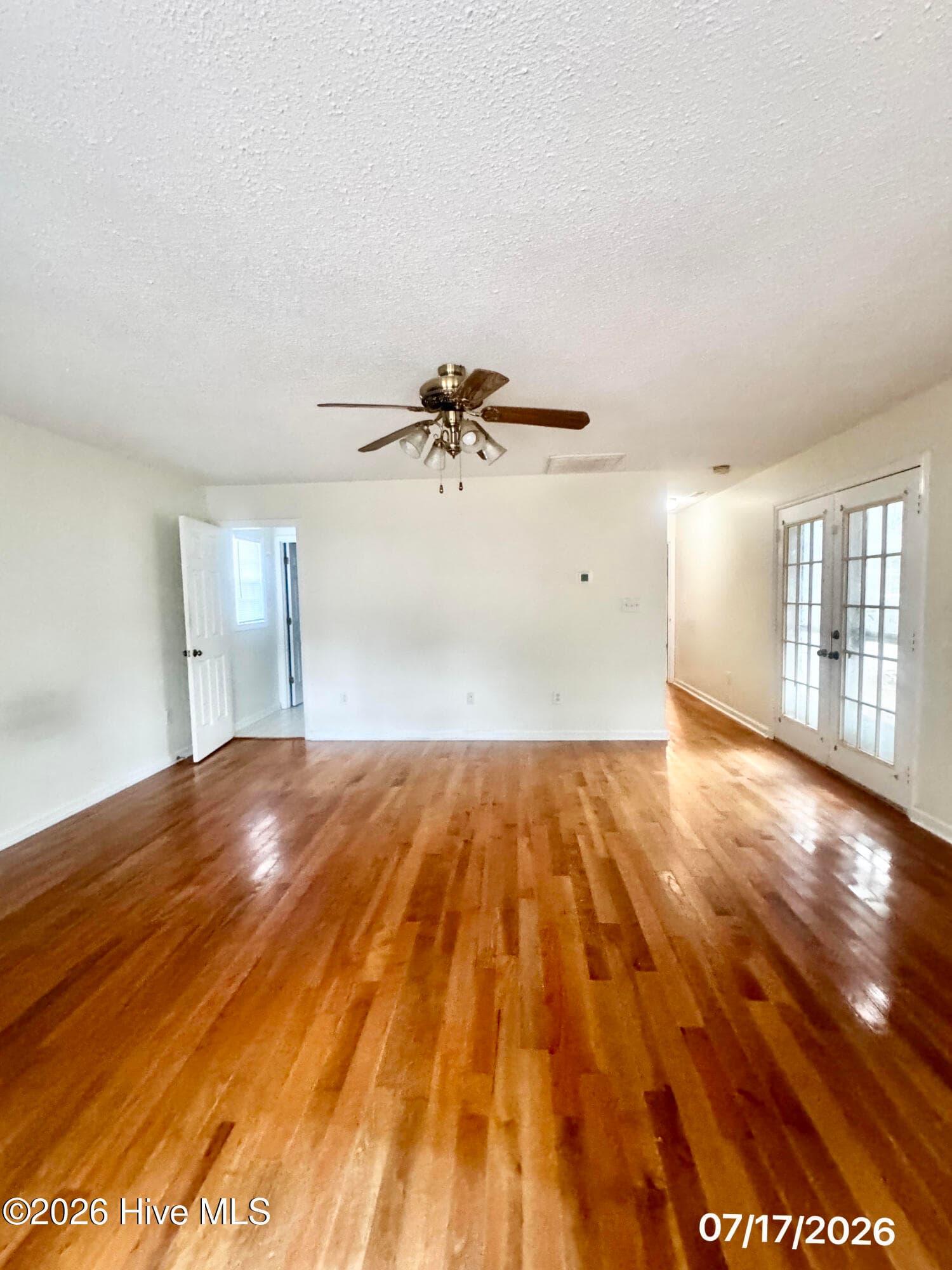 Single Family Residence at 151 Raintree Circle, Jacksonville, NC 28540, photo 15 of 37