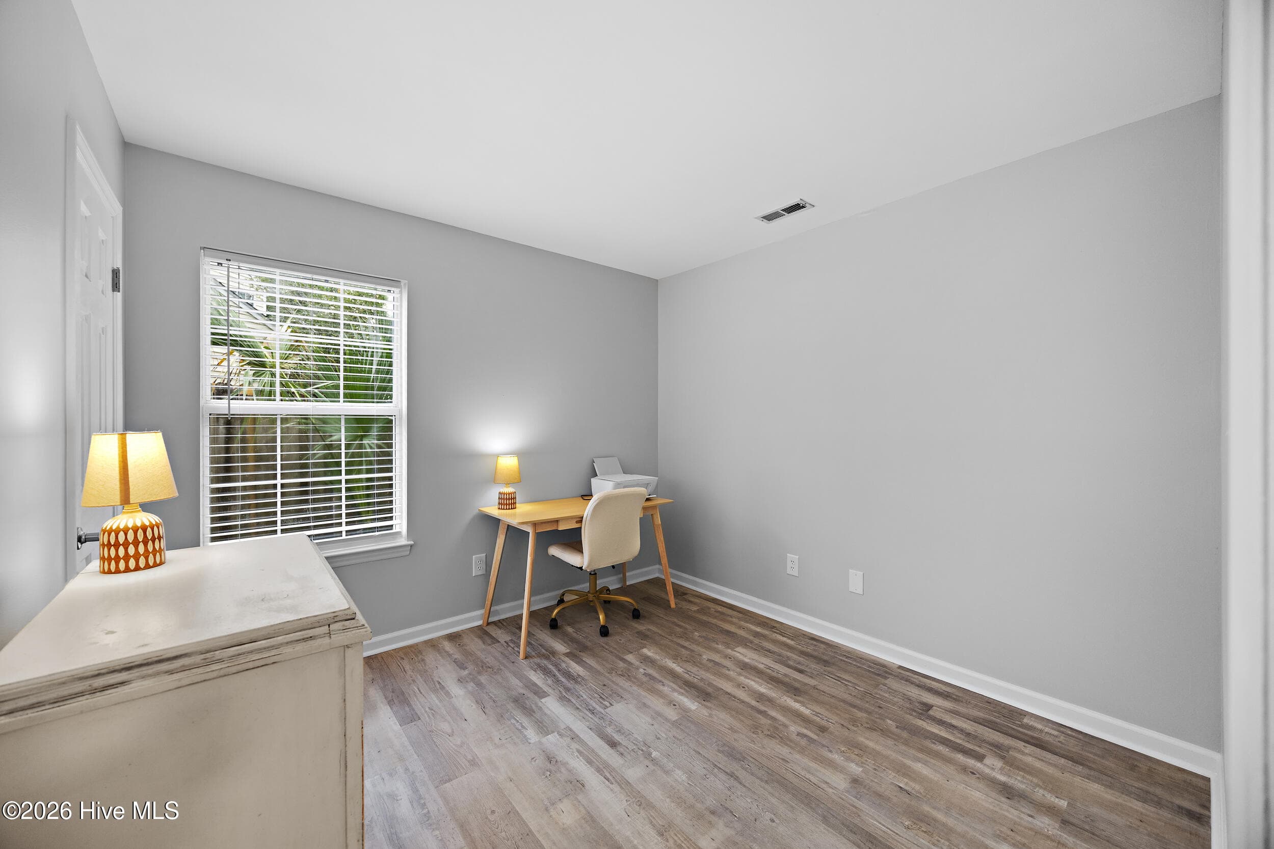 Single Family Residence at 5416 Ibis Court, Wilmington, NC 28409, photo 16 of 36