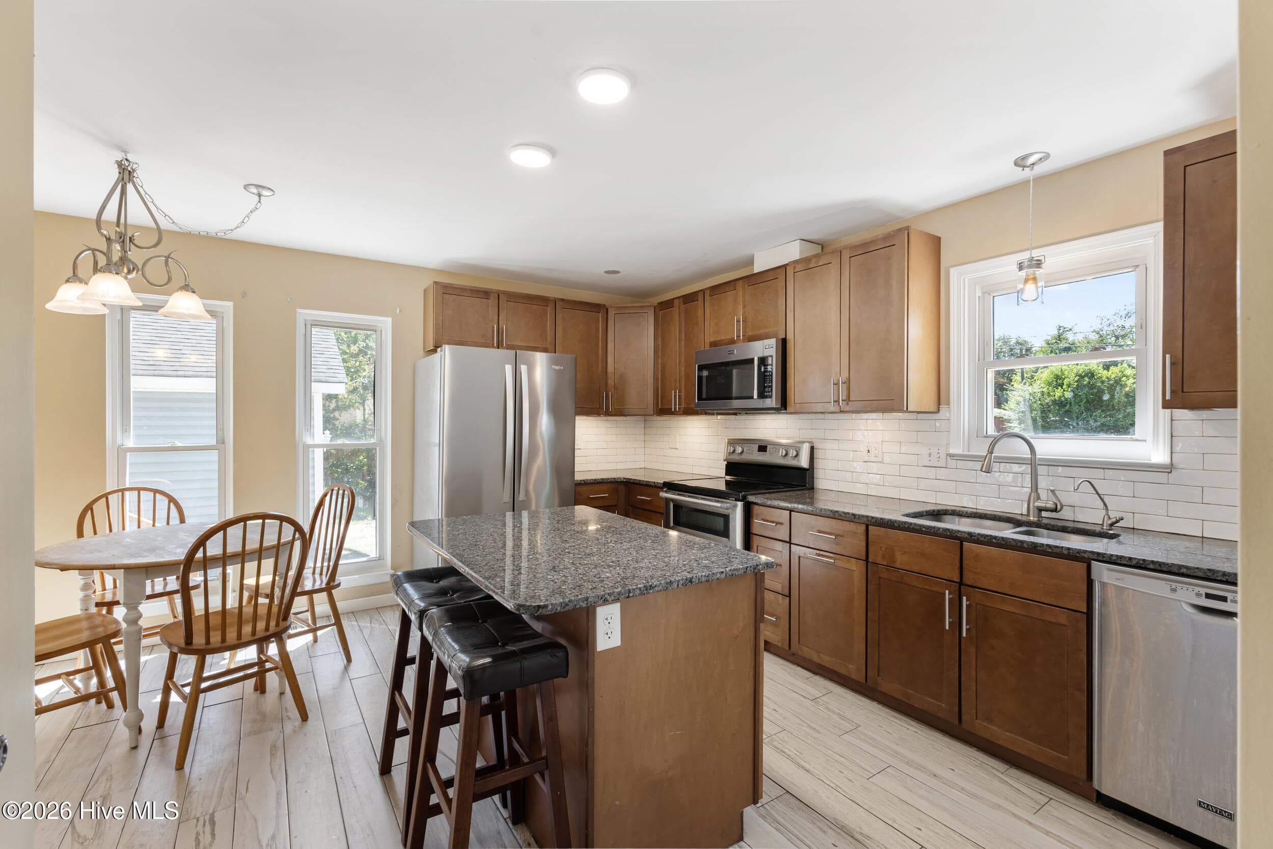 Single Family Residence at 327 Green Meadows Drive, Wilmington, NC 28405, photo 16 of 33