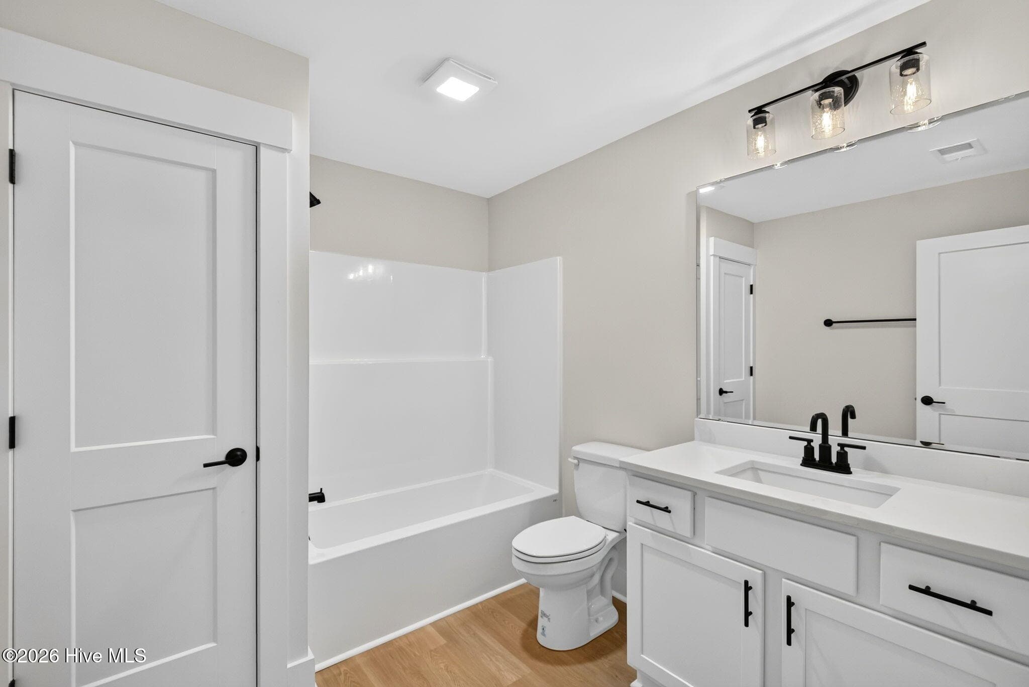 Upstairs Hall Bathroom - 2303 Chestnut Street, Wilmington, NC 28405