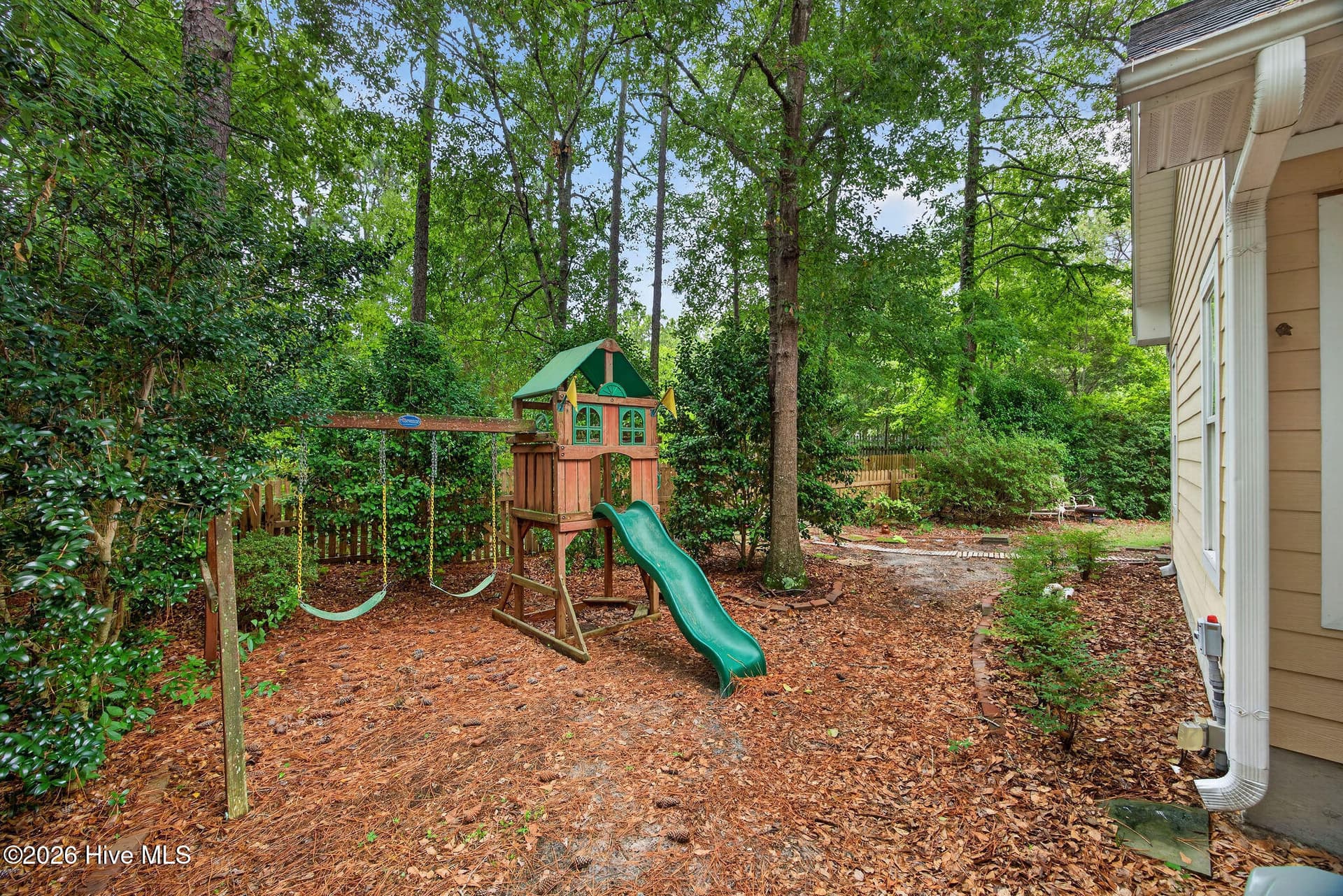 Single Family Residence at 101 Mackenzie Drive, Wilmington, NC 28409, photo 53 of 60