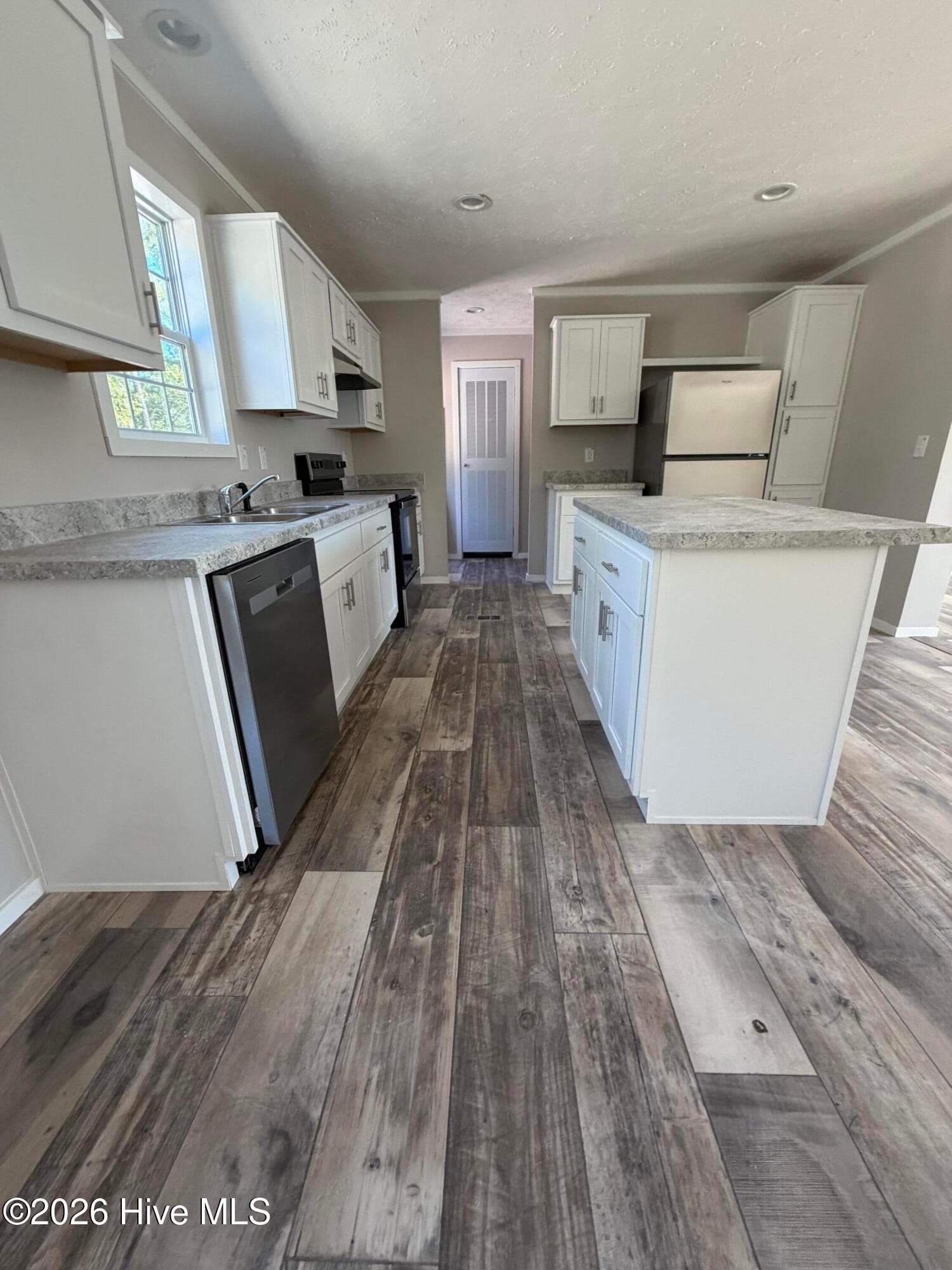 Manufactured Home at 450 Mt Zion Road, Trenton, SC 29847, photo 13 of 26