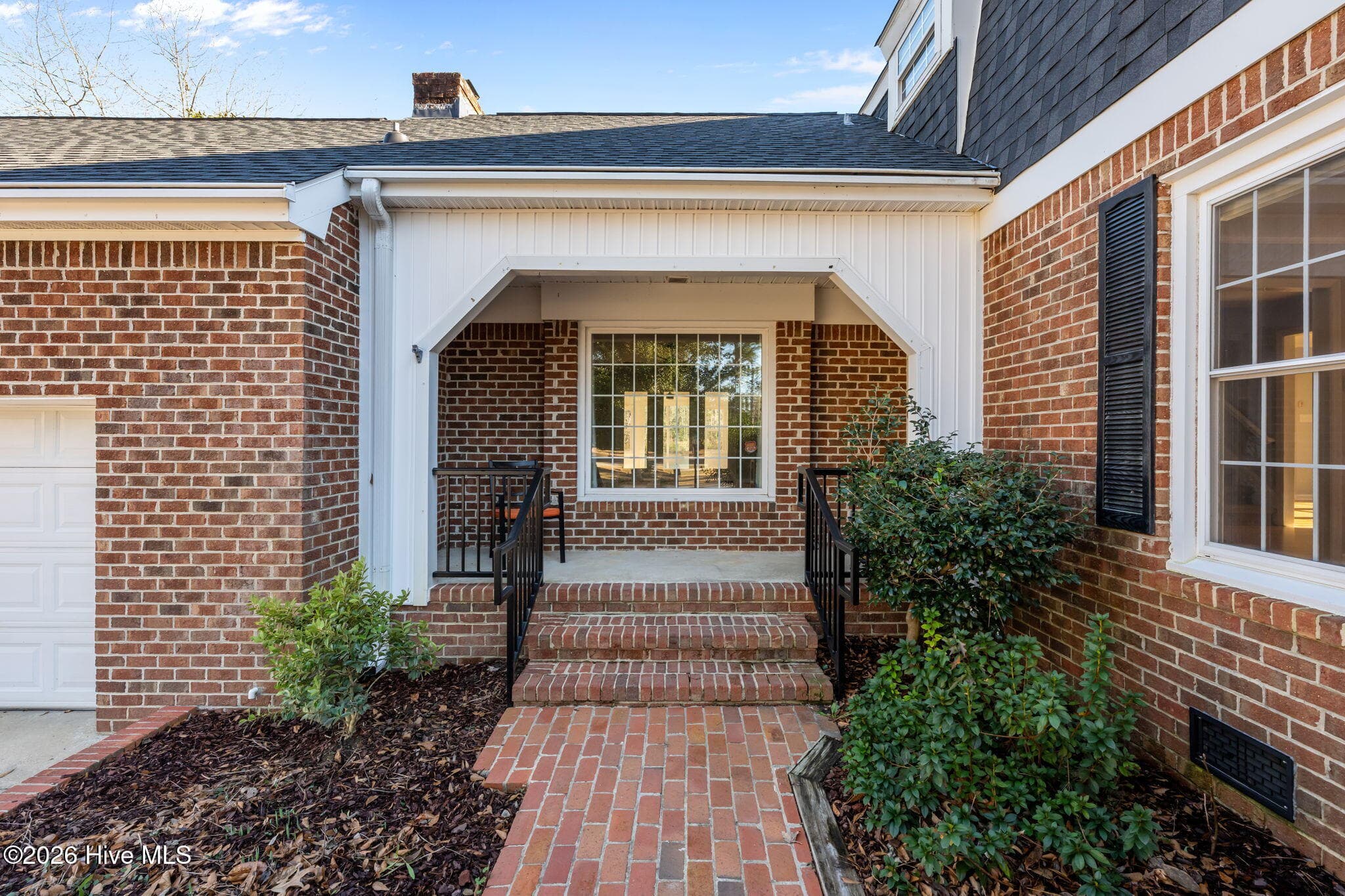 Single Family Residence at 236 Shoreline Drive, New Bern, NC 28562, photo 8 of 71