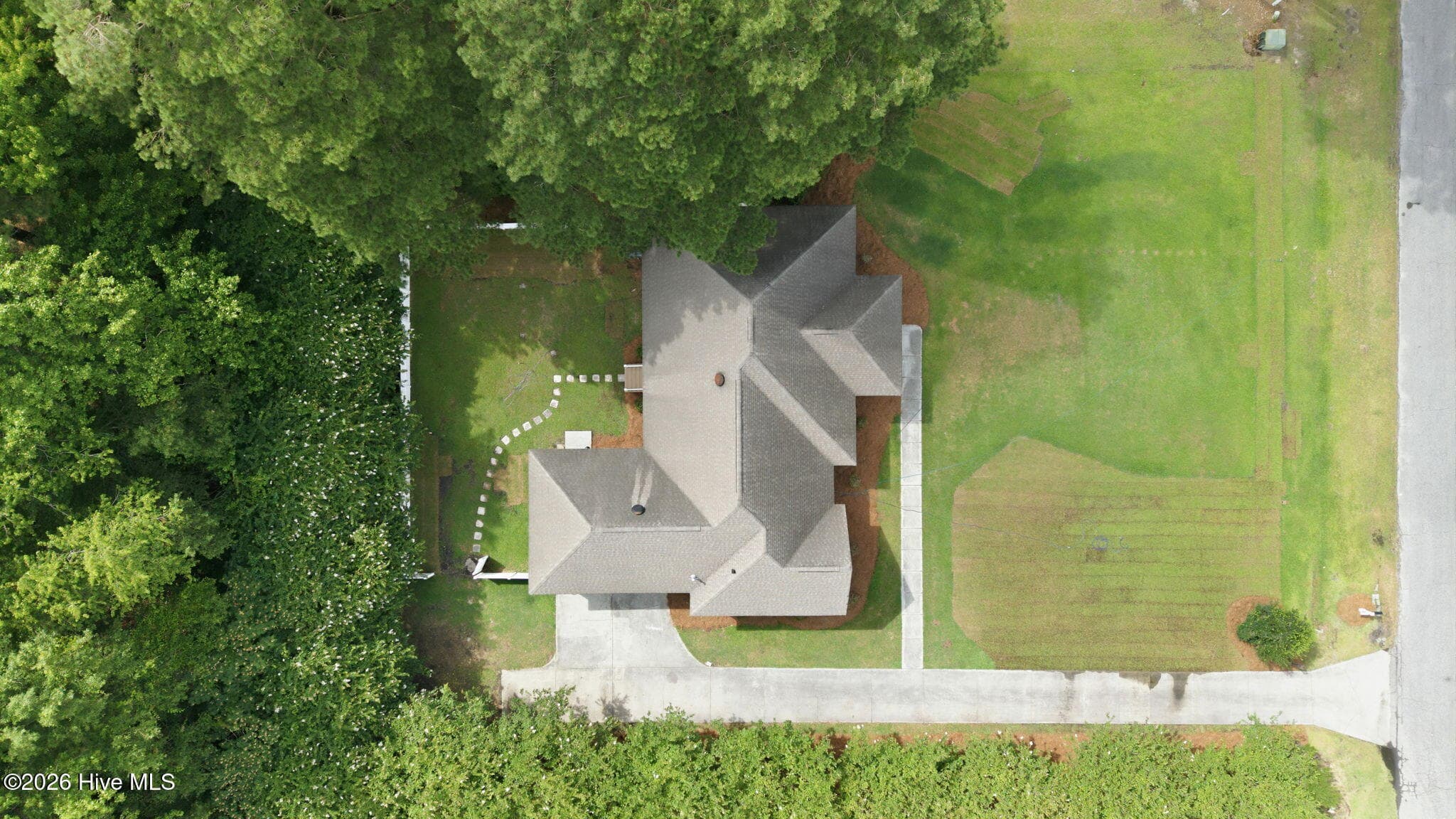Single Family Residence at 105 Circle Street, Washington, NC 27889, photo 7 of 58