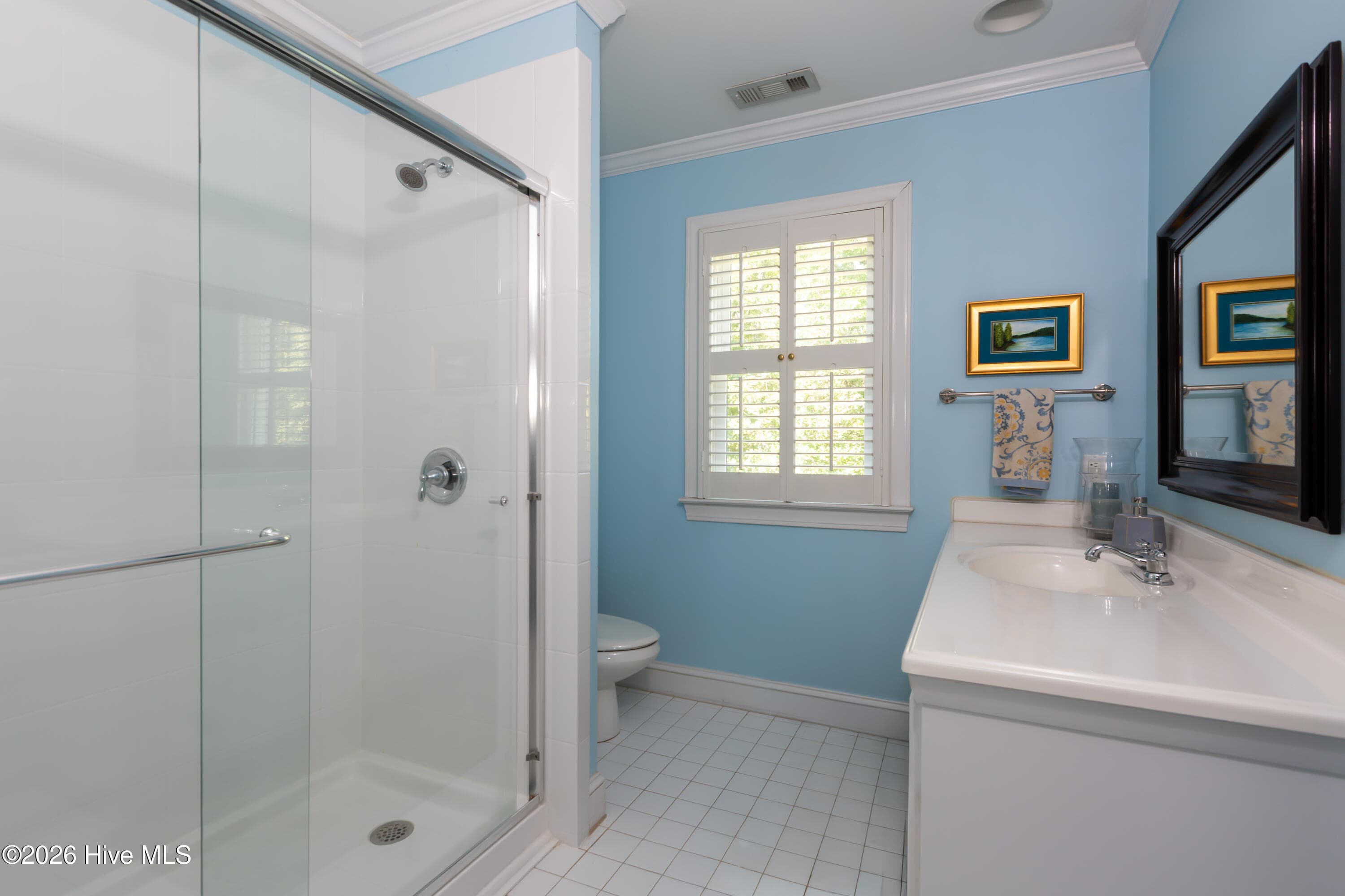 Full Bath - 2417 Oakview Drive, New Bern, NC 28562
