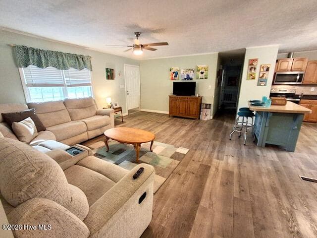 Single Family Residence at 11 Fayetteville Road, Elizabethtown, NC 28337, photo 2 of 14