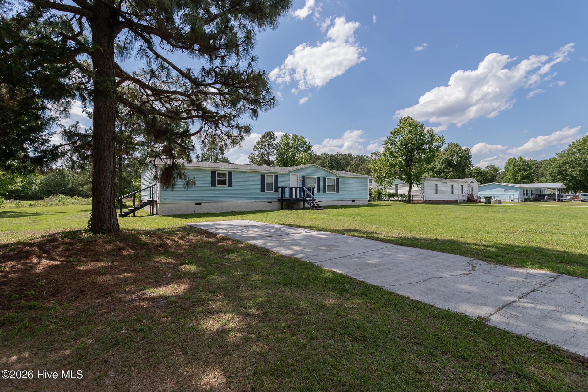 Manufactured Home at 122 Woodbrook Drive, Midway Park, NC 28544