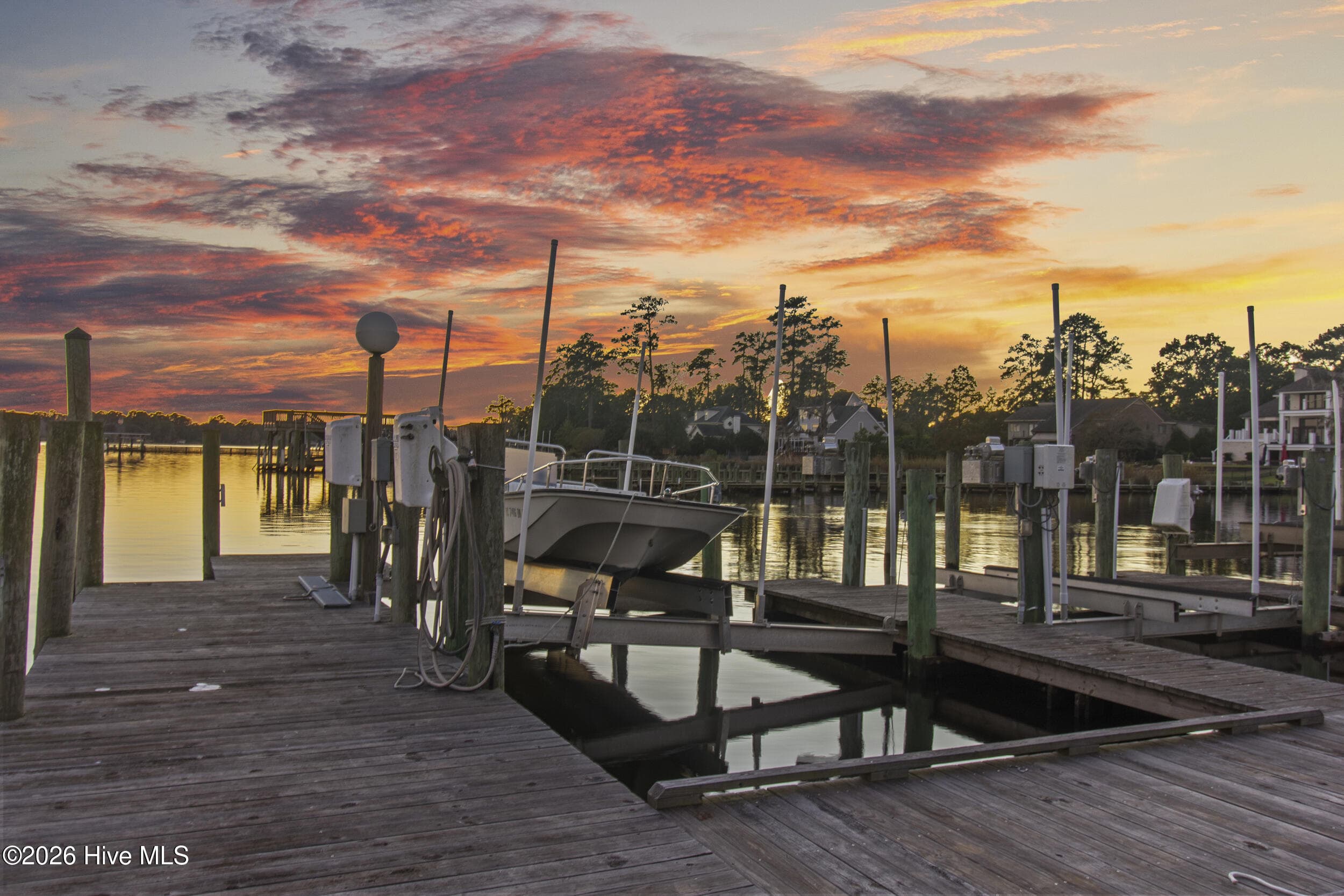 Back / Waterview - 5 Batts Hill Road, New Bern, NC 28562