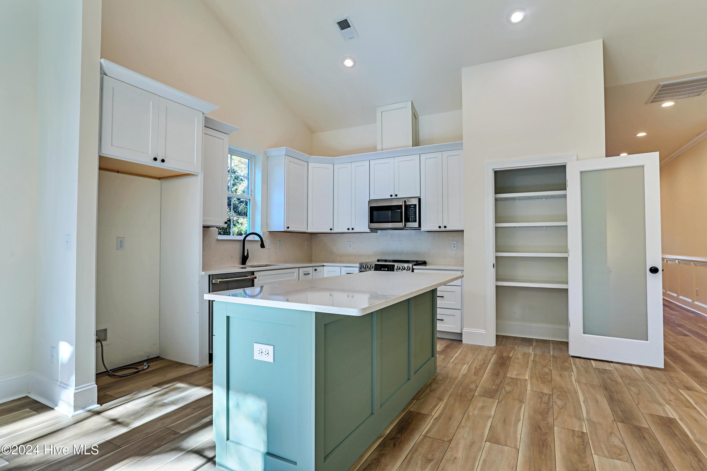 Single Family Residence at 3375 Sandridge Lane SW, Supply, NC 28462, photo 17 of 73