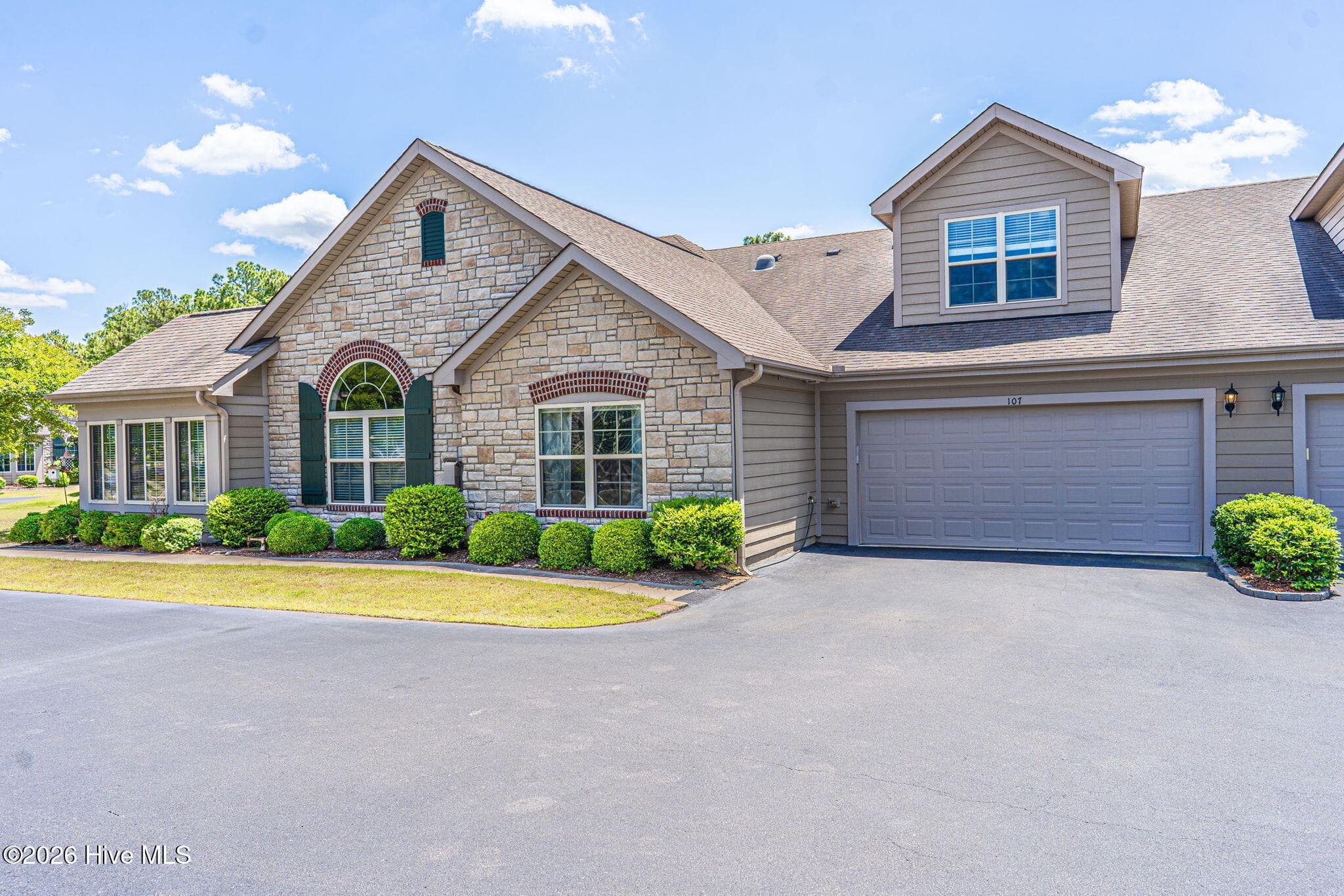 Townhouse at 107 W Chelsea Court, Southern Pines, NC 28387, photo 6 of 37