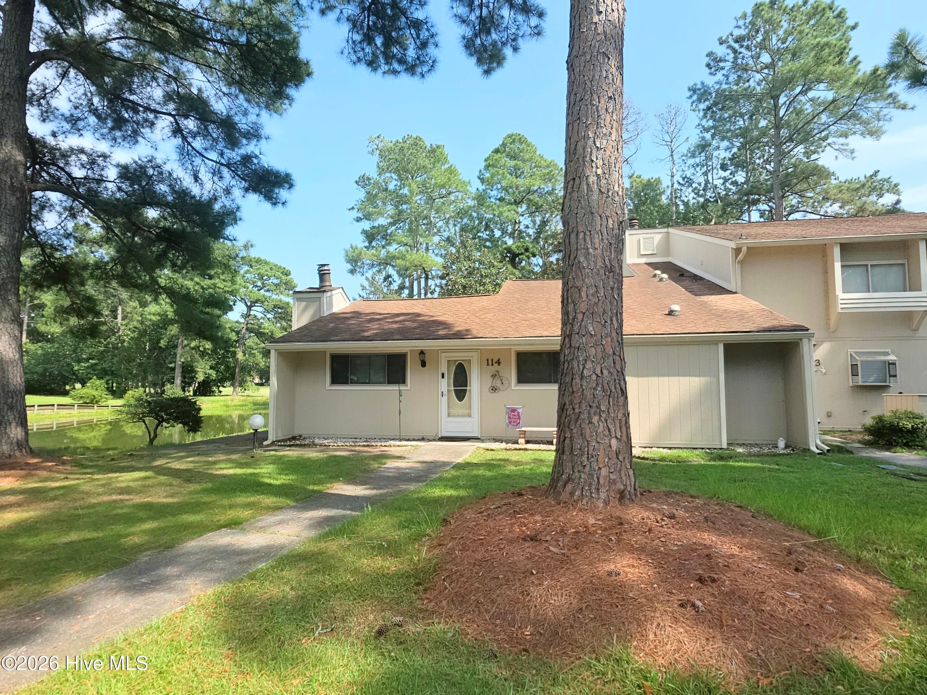 Townhouse at 114 Quarterdeck, New Bern, NC 28562, photo 33 of 33
