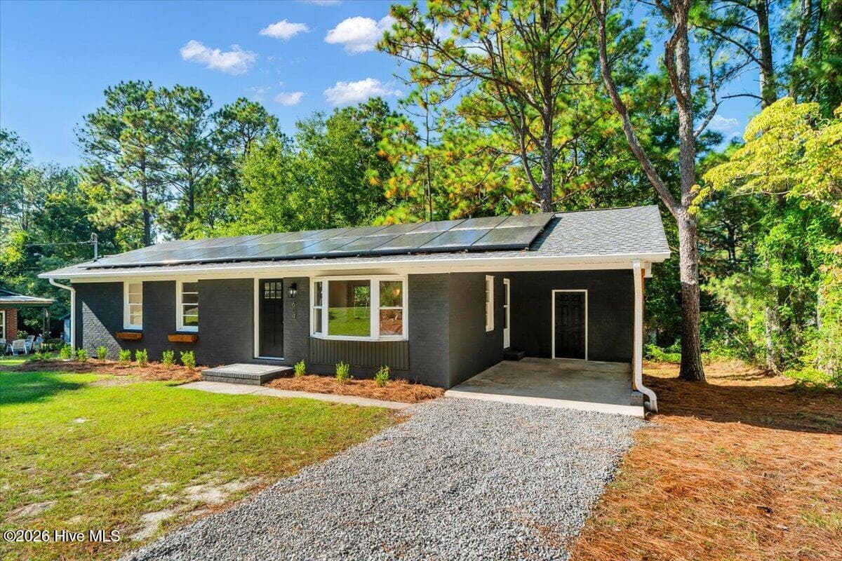 Single Family Residence at 604 S Hardin Street, Southern Pines, NC 28387, photo 2 of 46