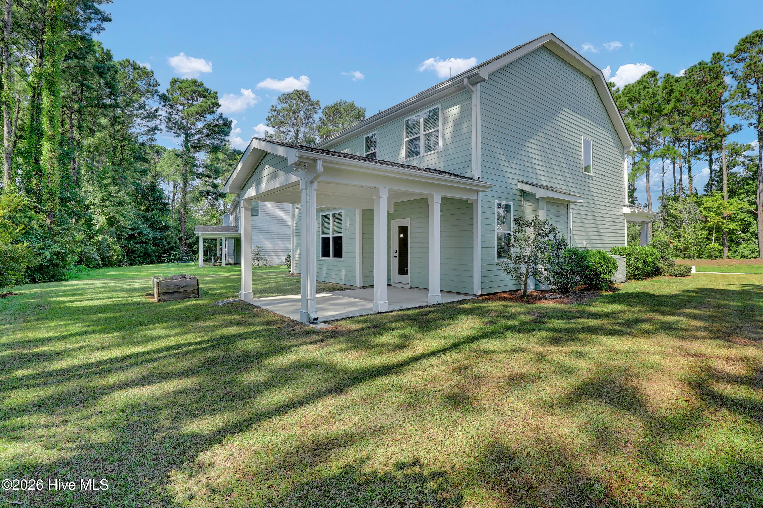 Single Family Residence at 506 W Red Head Circle, Sneads Ferry, NC 28460, photo 32 of 63