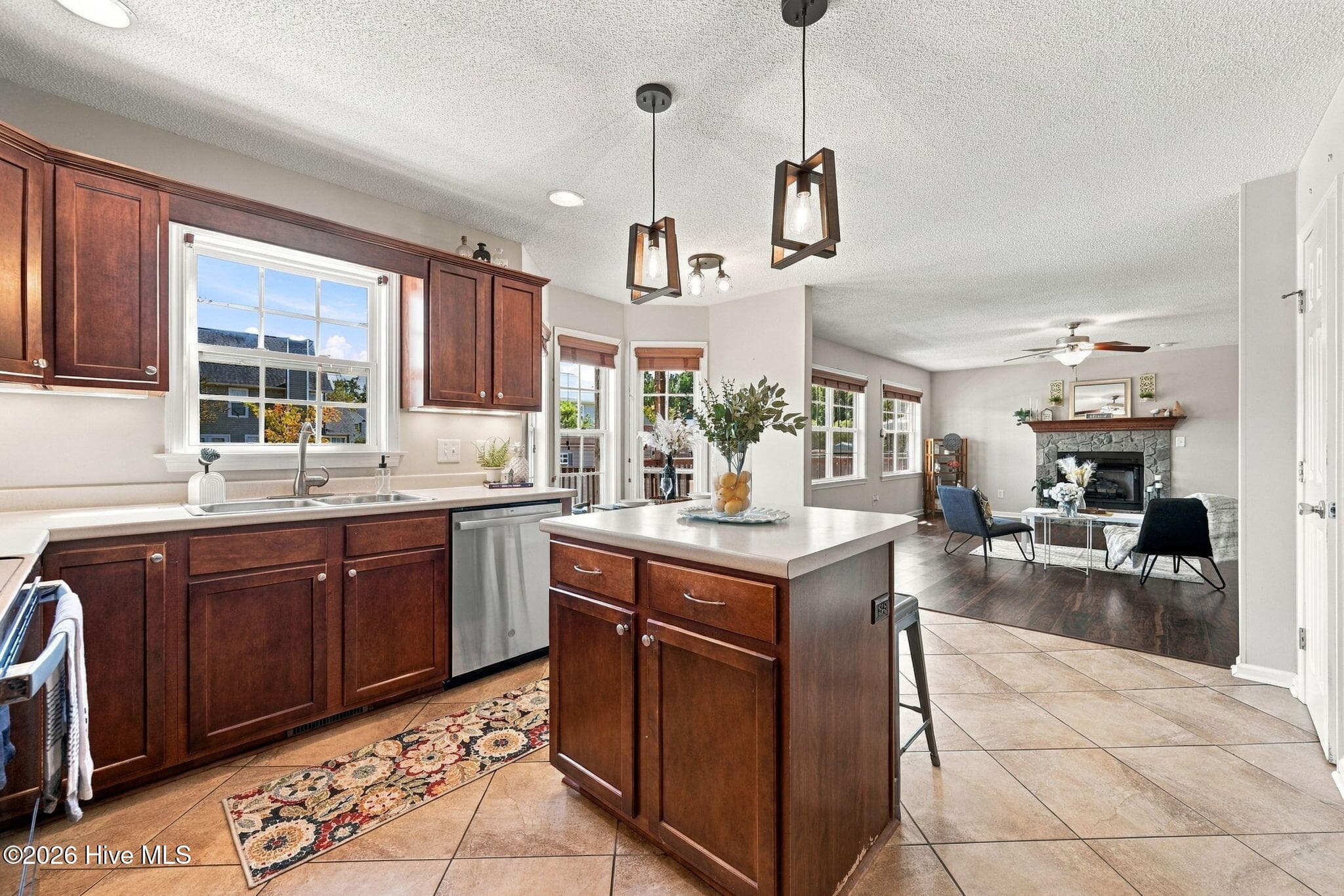 Single Family Residence at 101 Ellington Place, Jacksonville, NC 28540, photo 14 of 100