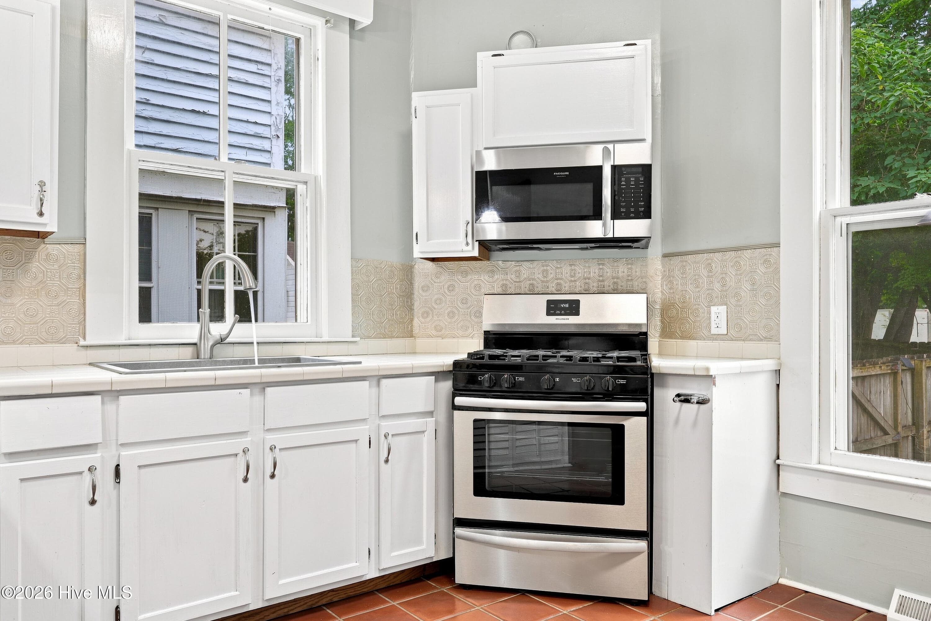Single Family Residence at 403 N Market Street, Washington, NC 27889, photo 18 of 50