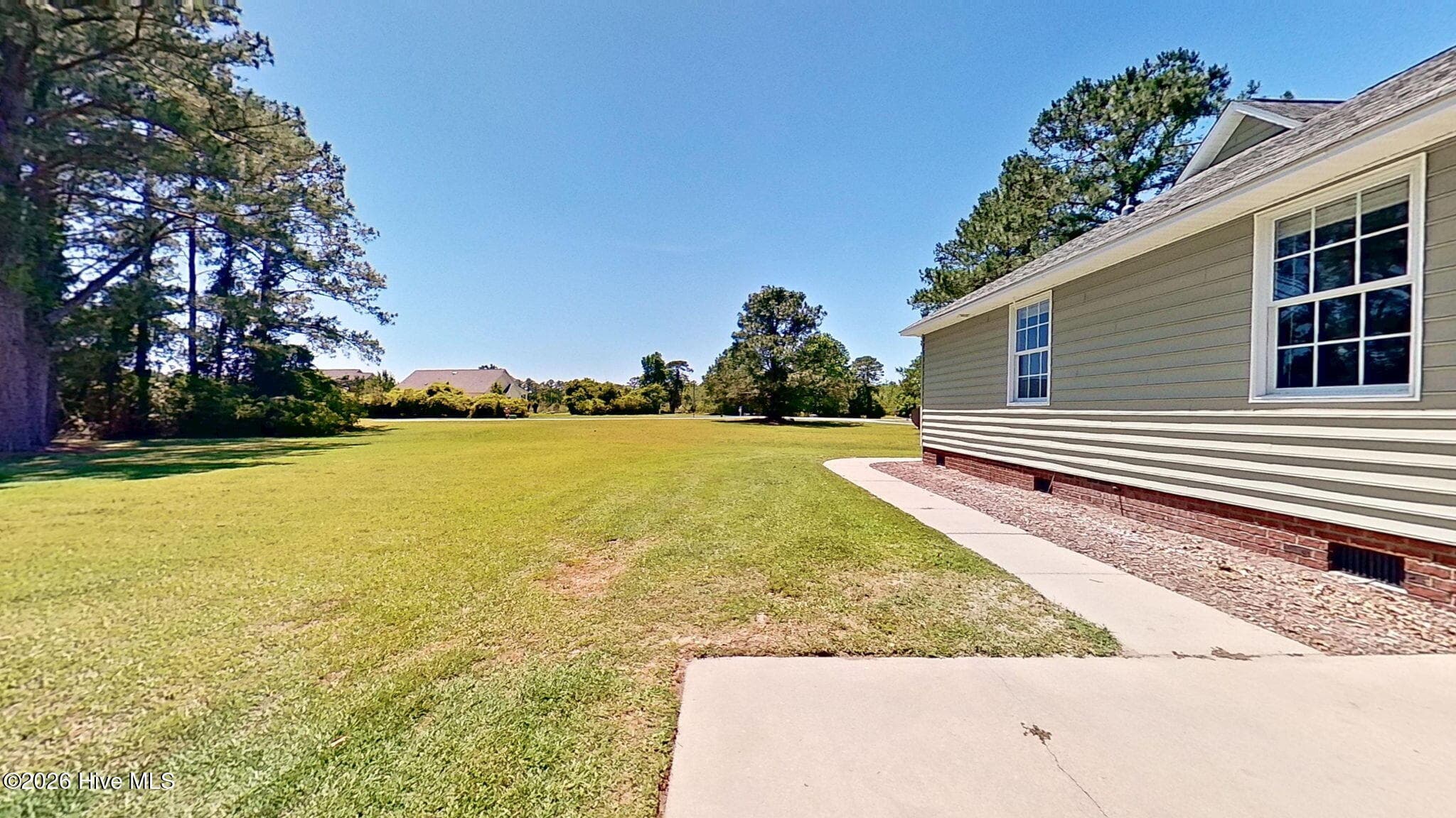 Single Family Residence at 1129 Coral Reef Drive, New Bern, NC 28560, photo 51 of 68
