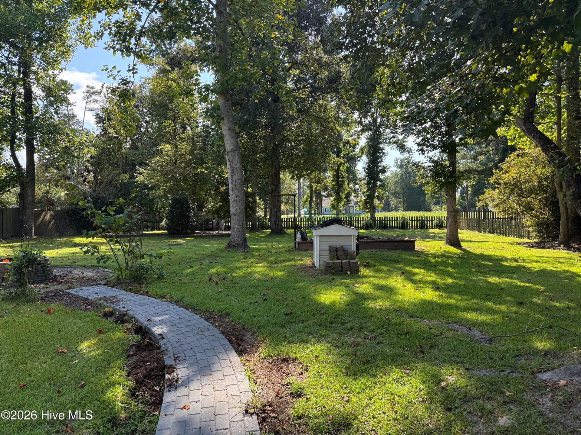 Single Family Residence at 303 Oakmont Drive, Hampstead, NC 28443, photo 35 of 41