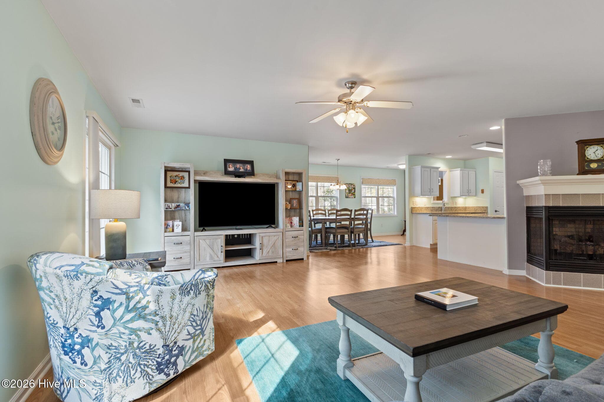 Living/Kitchen/Dining - 500 Windsong S, Swansboro, NC 28584