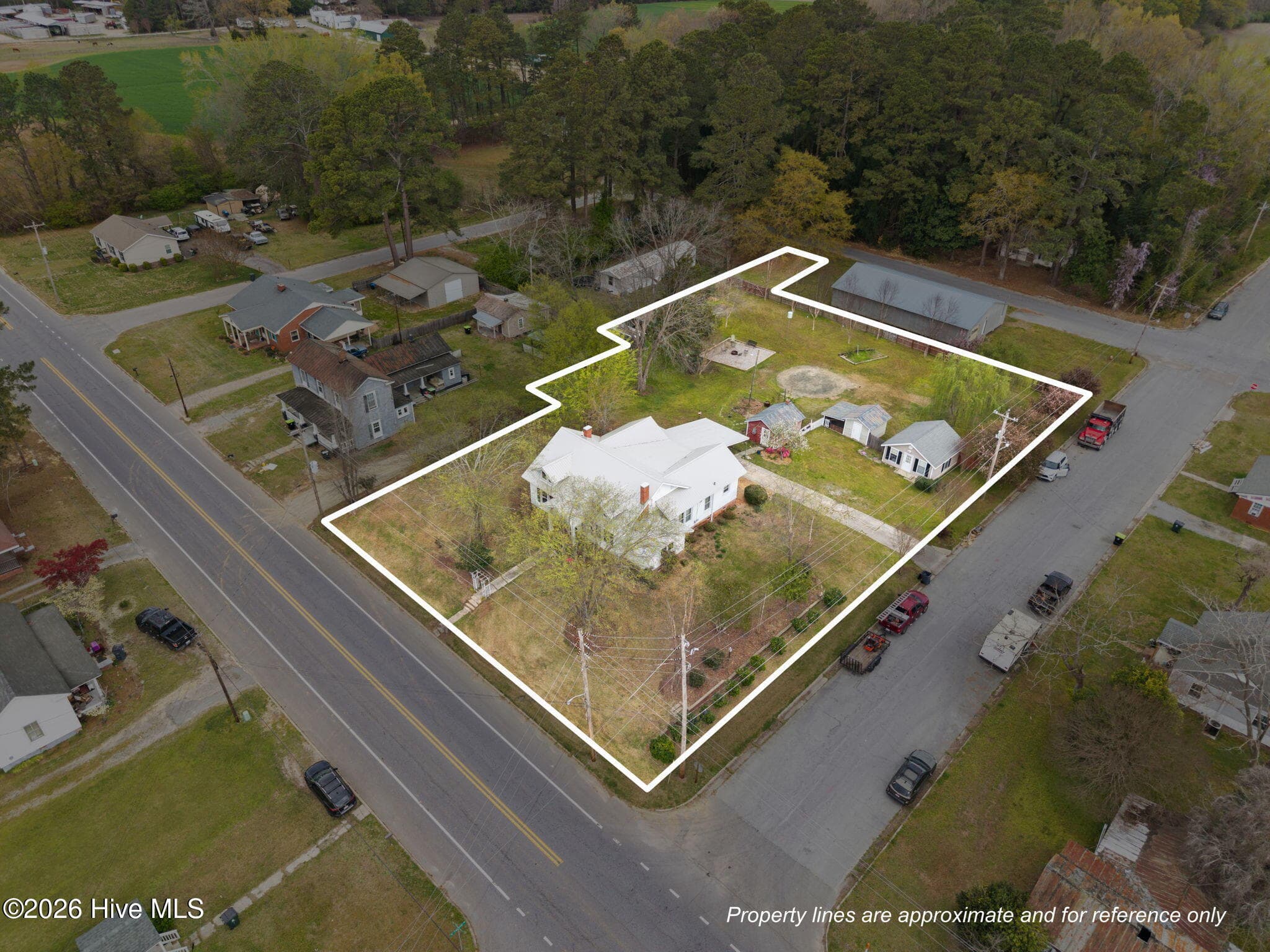 Single Family Residence at 302 W Green Street, Macclesfield, NC 27852, Macclesfield, photo 2 of 53