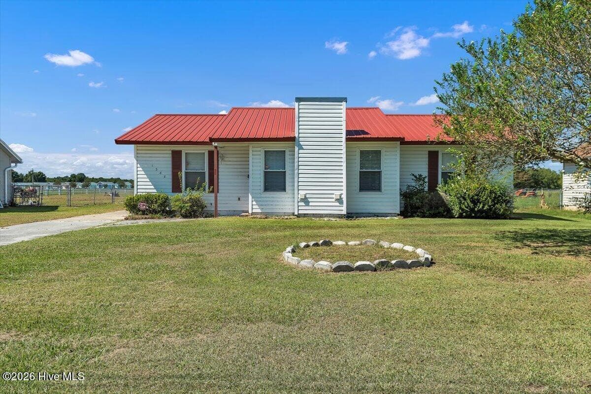 1388 Halltown Road, Jacksonville, NC 28546