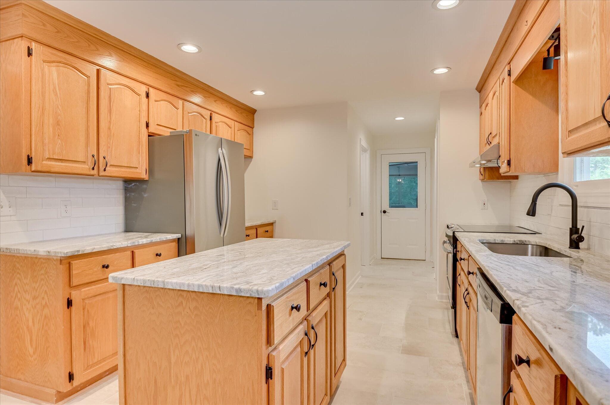 Single Family Residence at 301 Misty Cove, McCormick, SC 29835, photo 12 of 60