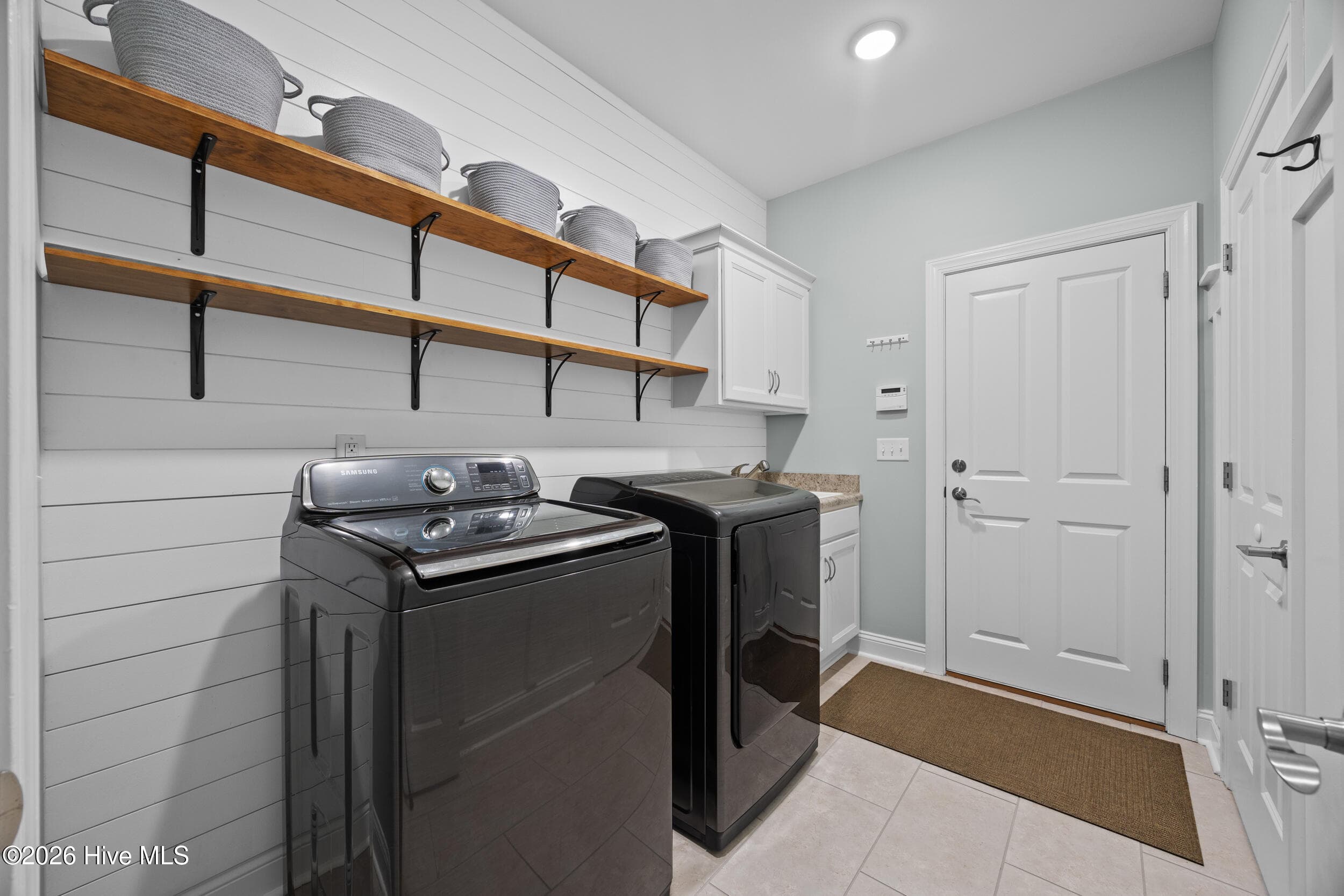 Laundry - 323 Crown Pointe Drive, Hampstead, NC 28443