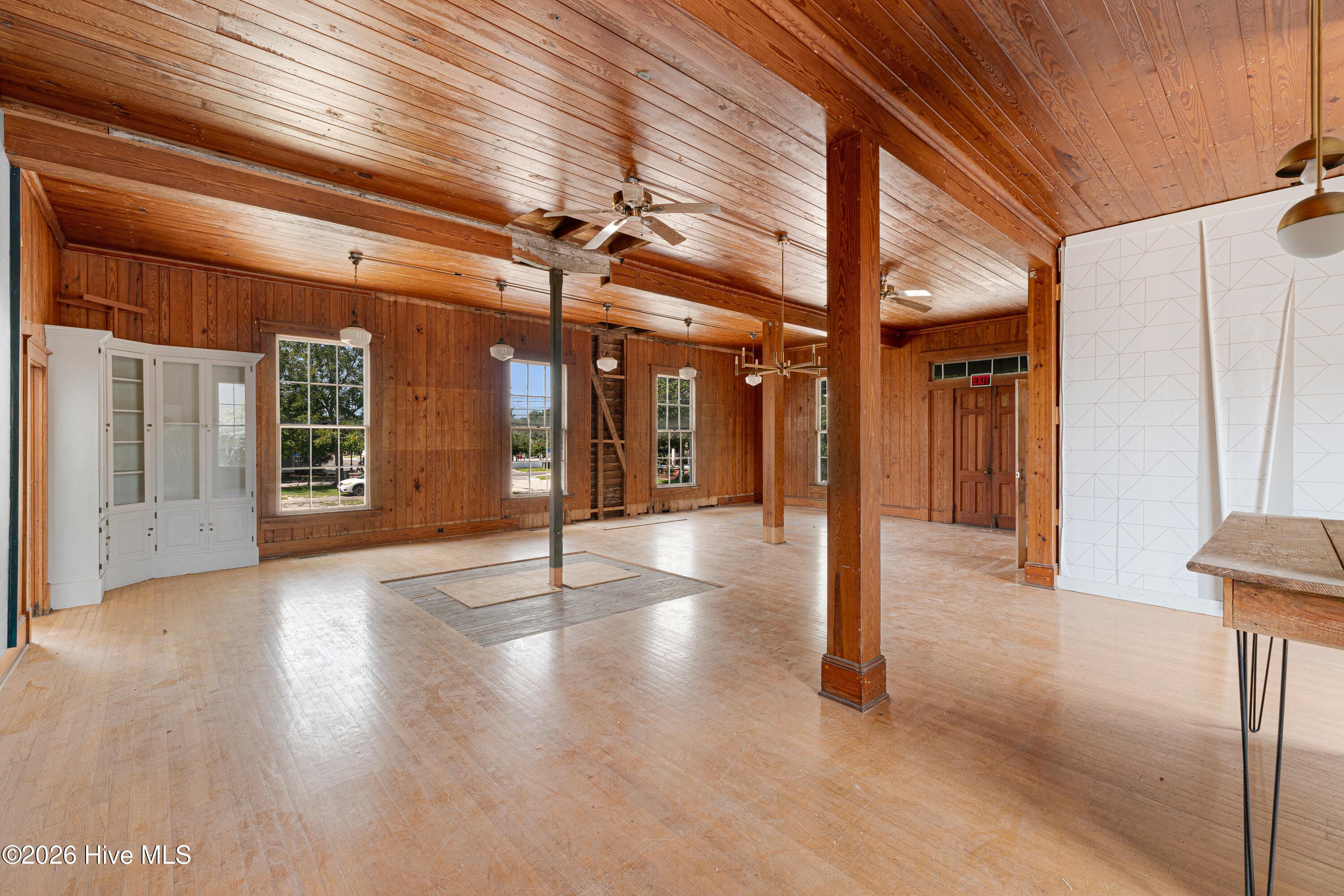 Single Family Residence at 204 Turner Street, Beaufort, NC 28516, photo 7 of 47